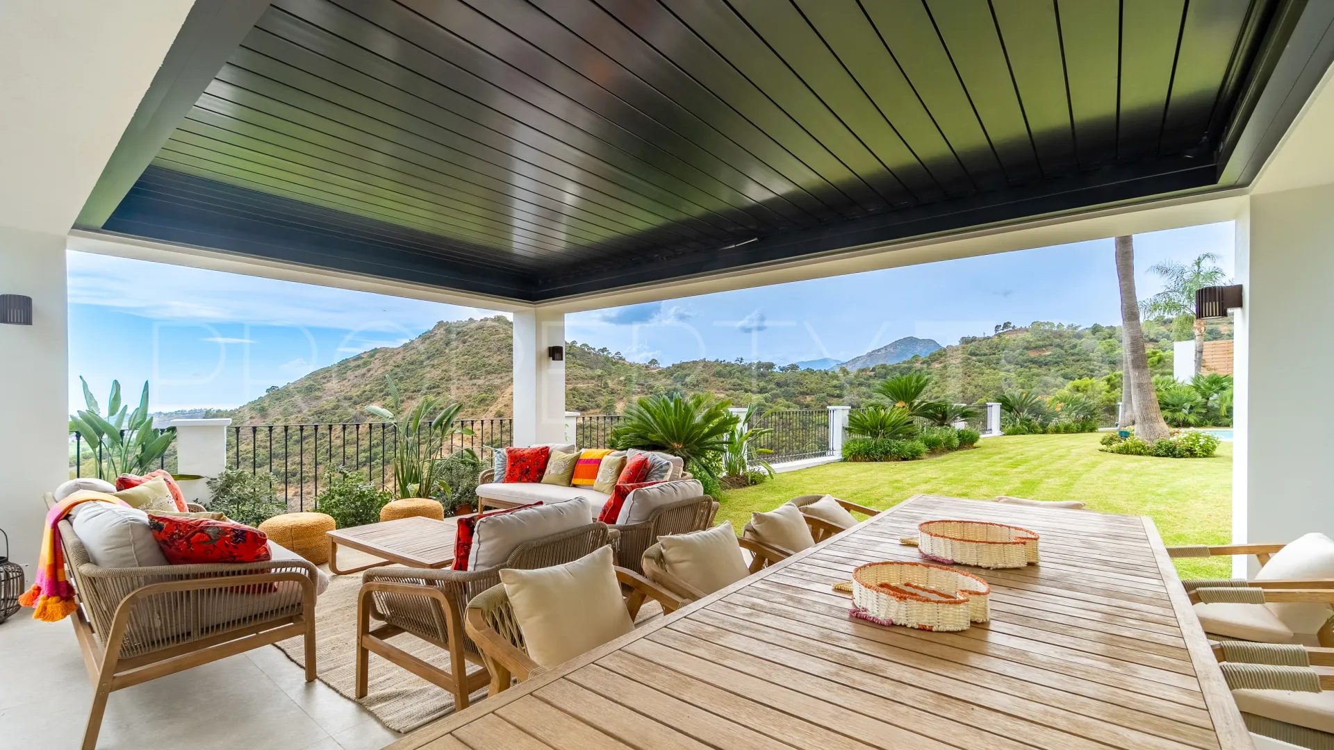 Villa a la venta en Los Arqueros de 5 dormitorios