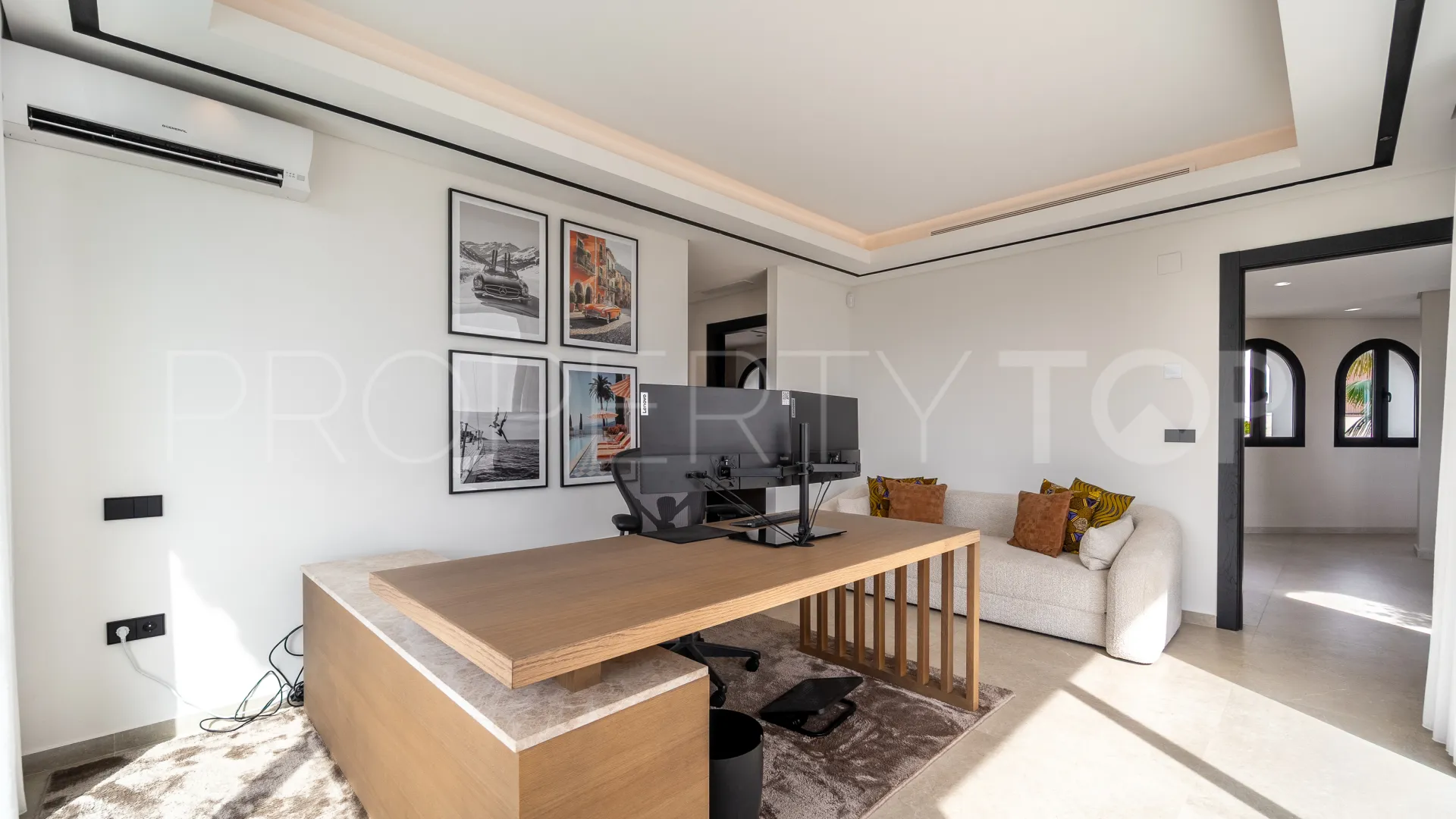 Villa a la venta en Los Arqueros de 5 dormitorios