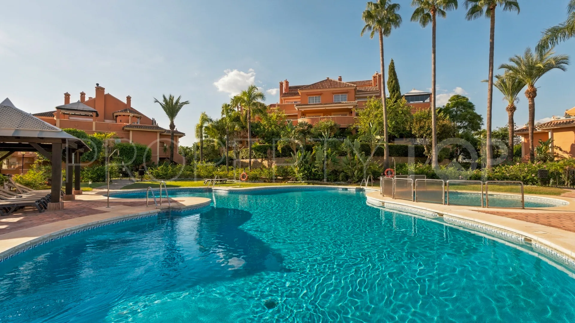 Andalucia Alta, atico duplex con 3 dormitorios en venta