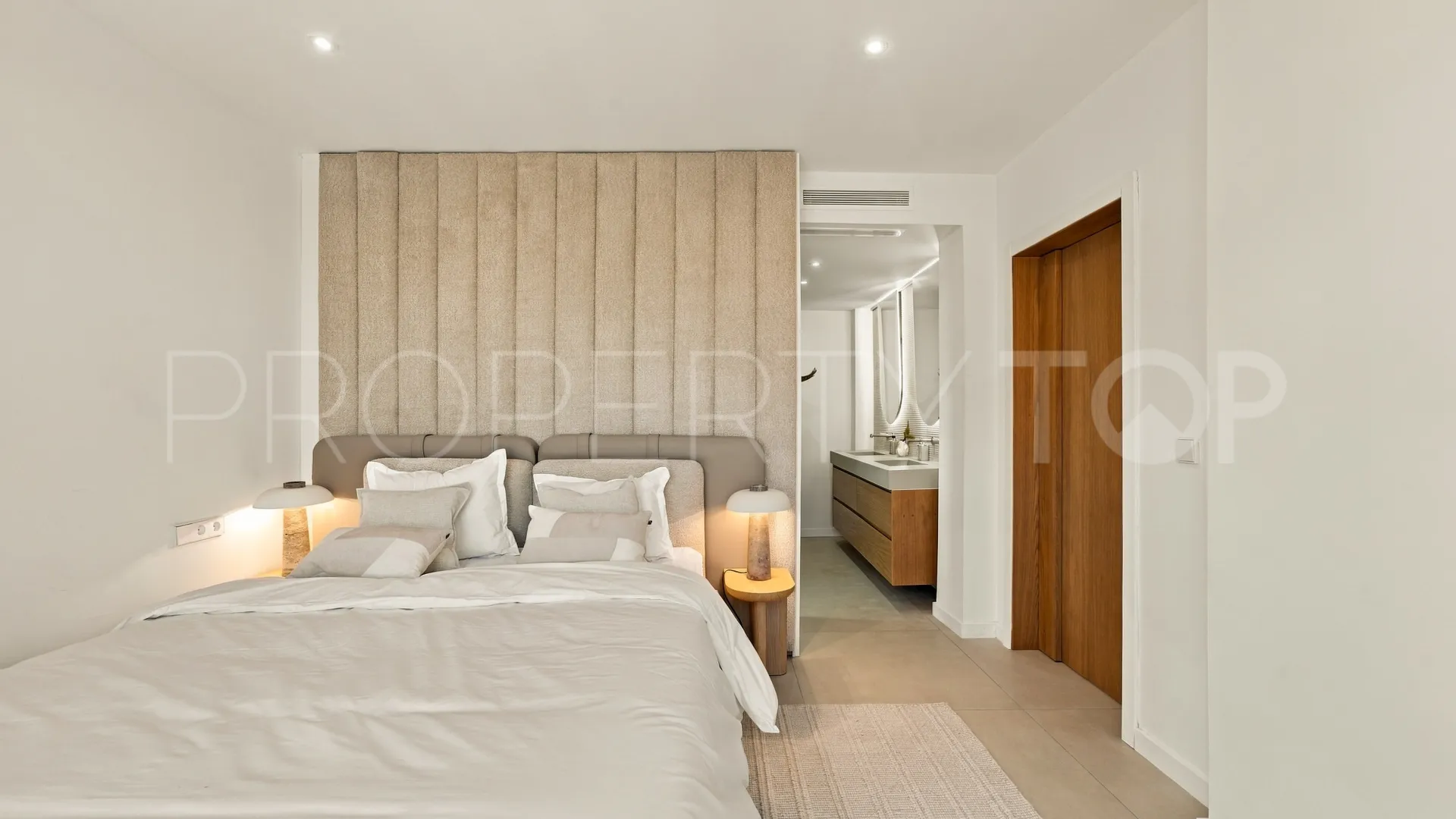 Andalucia Alta, atico duplex con 3 dormitorios en venta