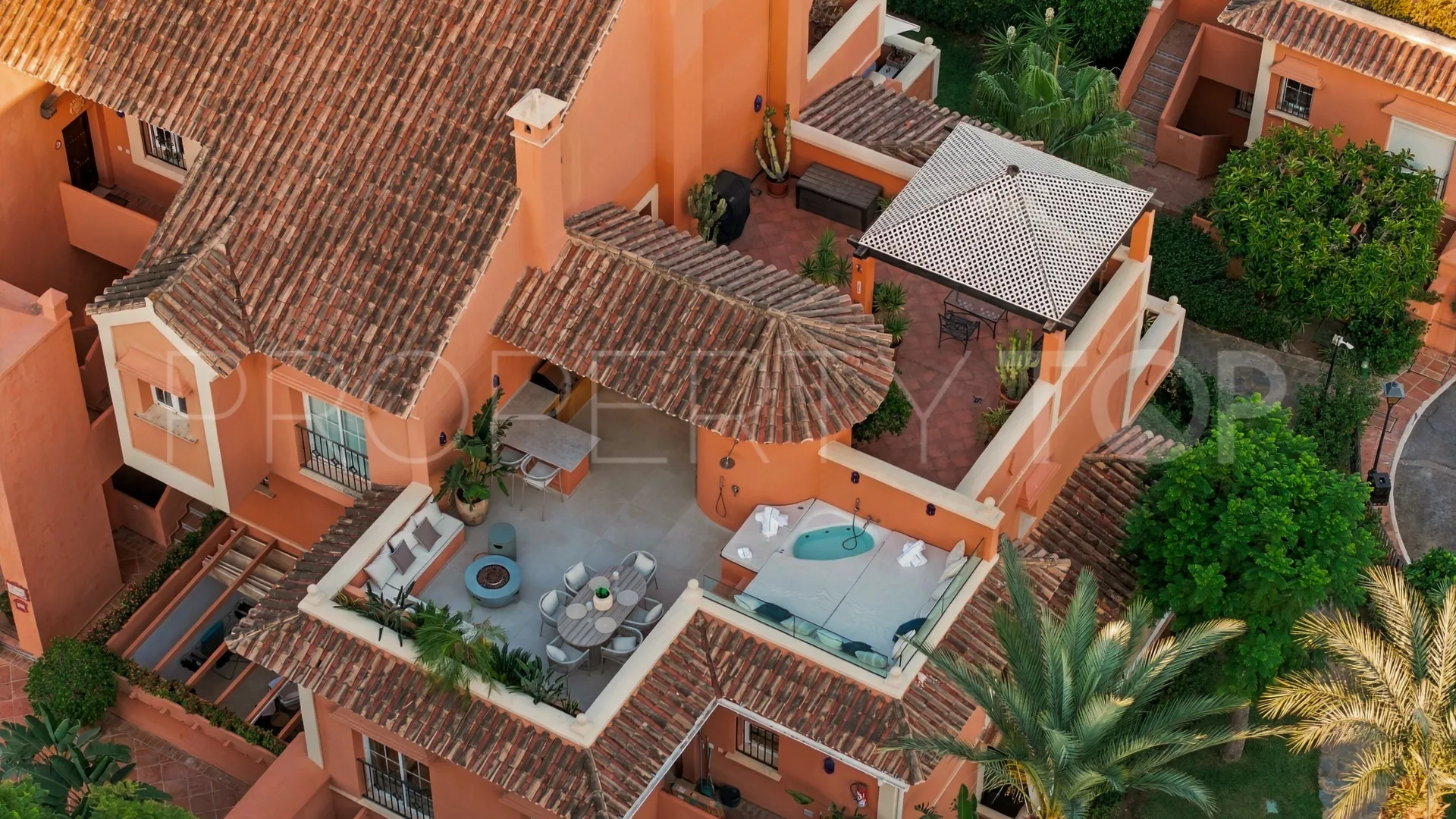 Andalucia Alta, atico duplex con 3 dormitorios en venta