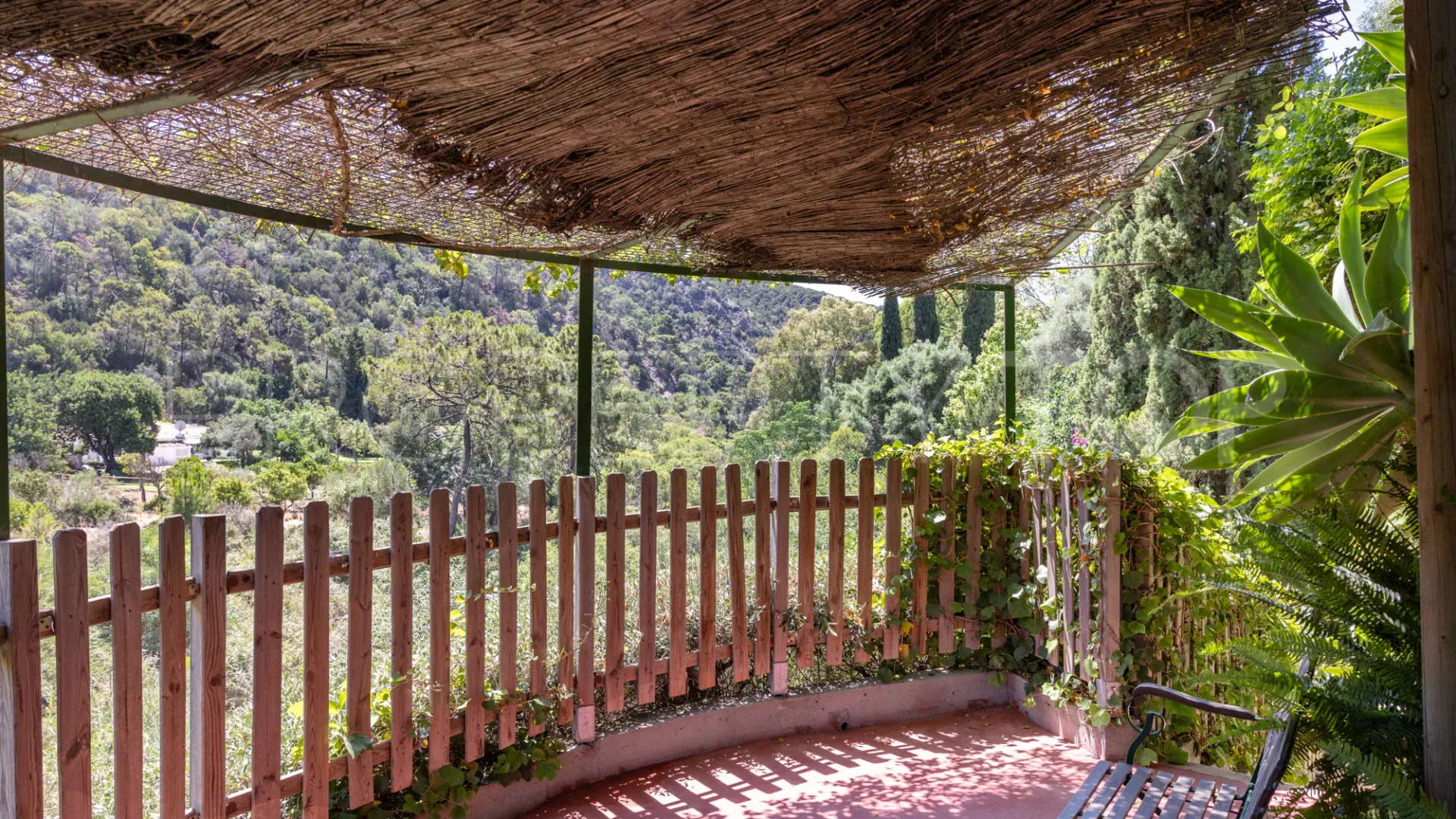 Villa for sale in Benahavis Centro