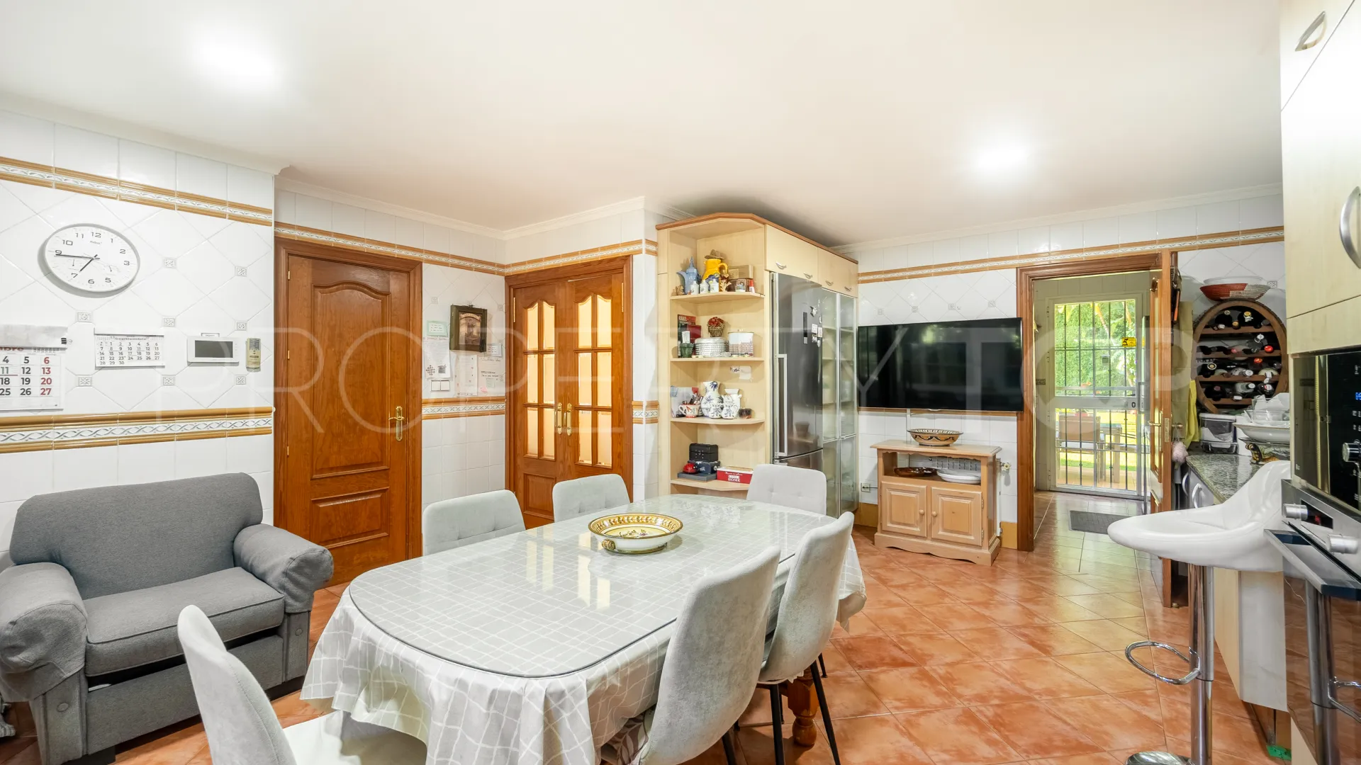 Se vende villa en Atalaya de Rio Verde con 5 dormitorios