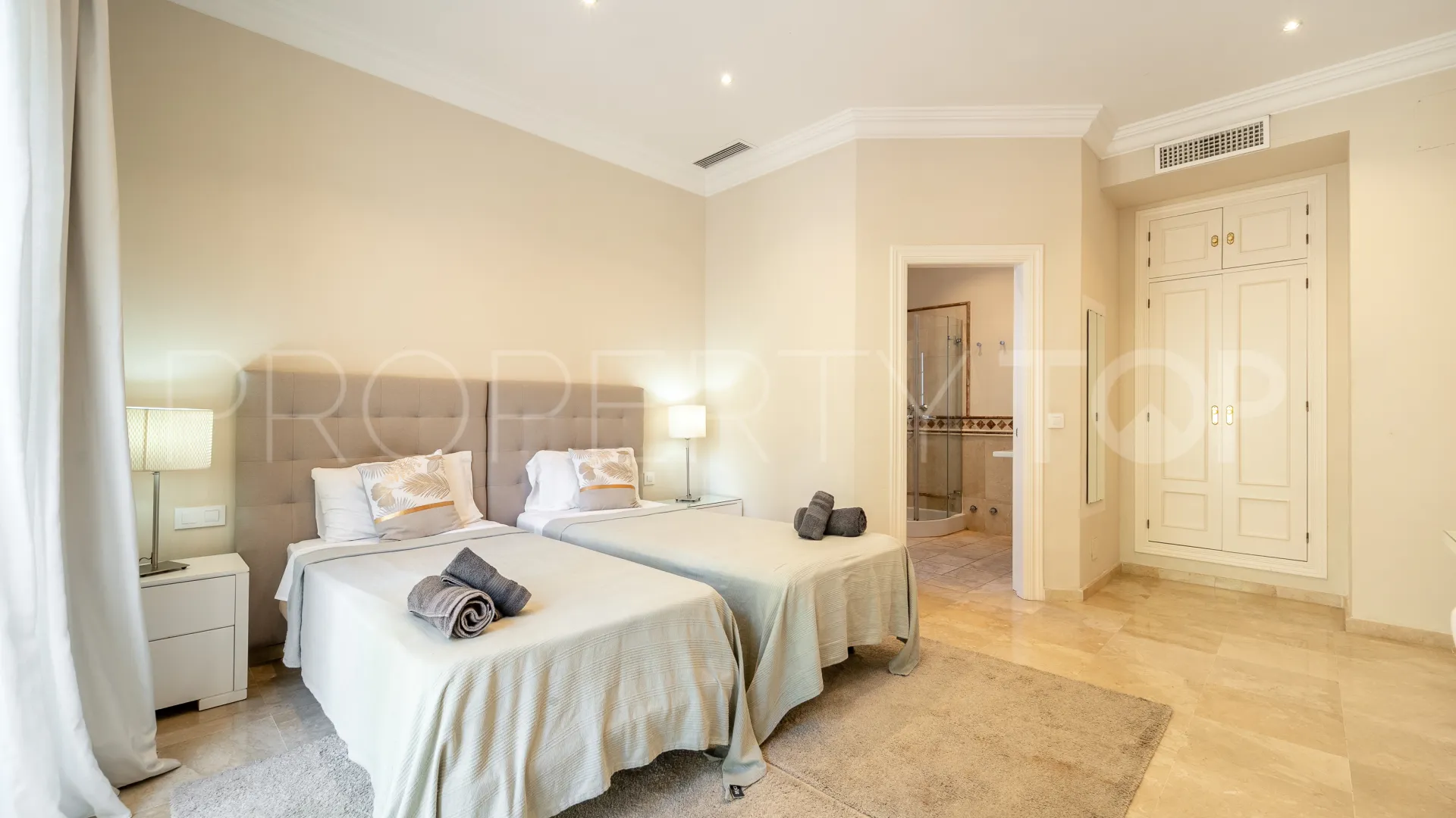 Villa for sale in Nueva Atalaya with 4 bedrooms