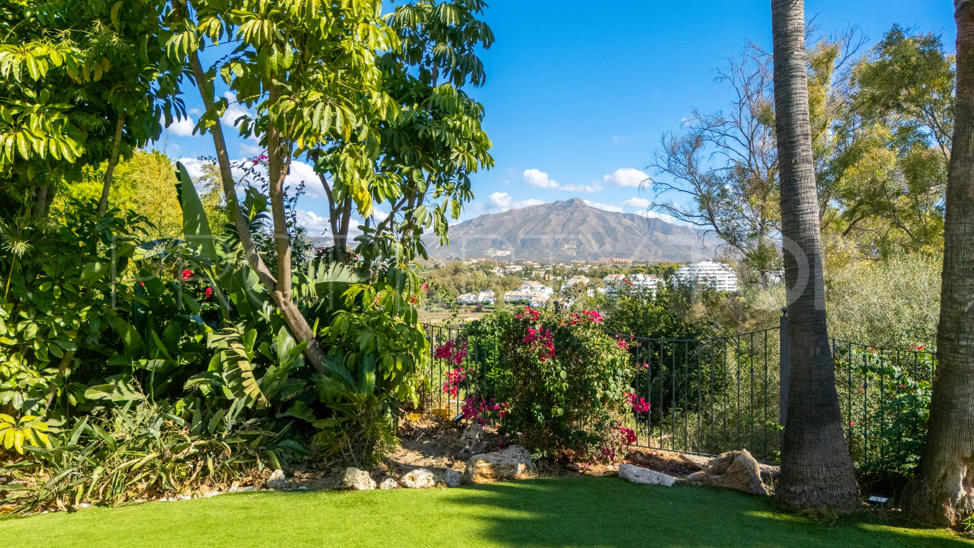 Villa for sale in Nueva Atalaya with 4 bedrooms
