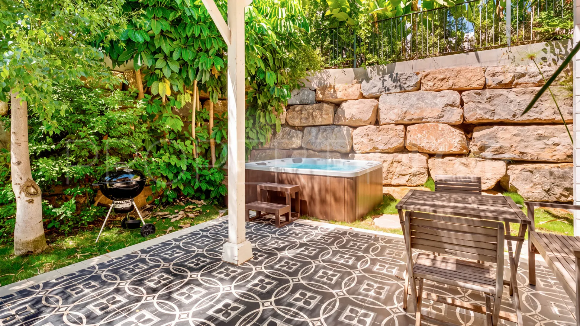 Villa for sale in El Paraiso