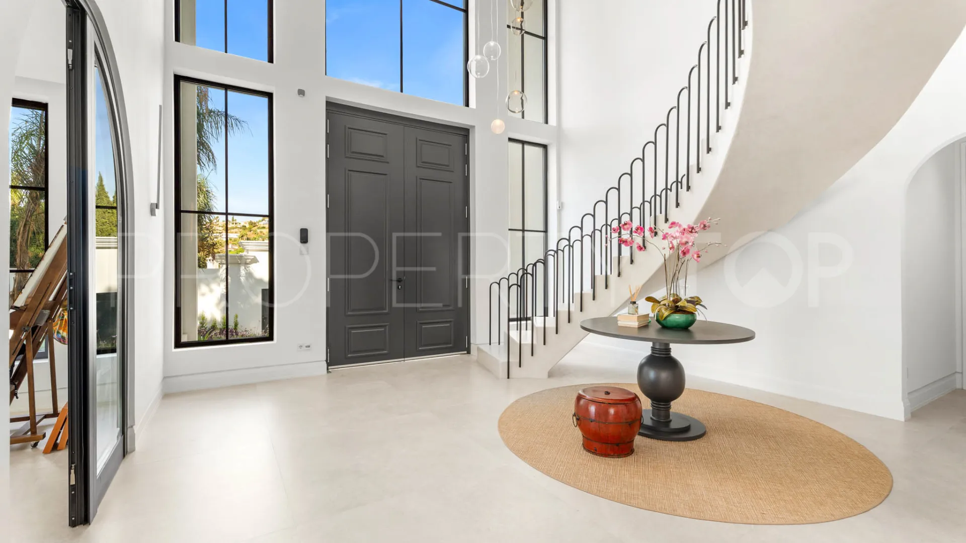 Villa for sale in El Paraiso