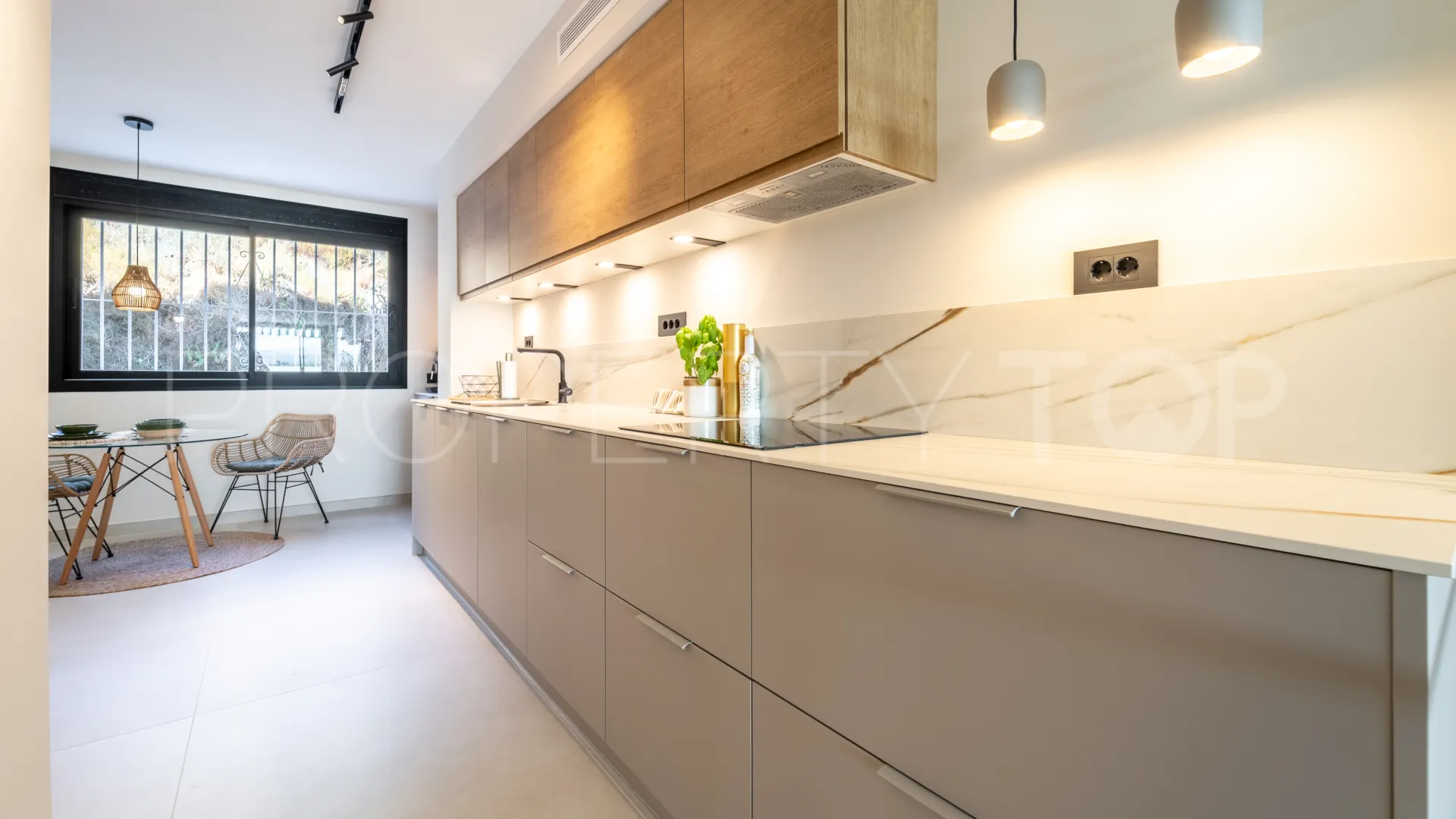 Se vende apartamento en Conjunto Casaño