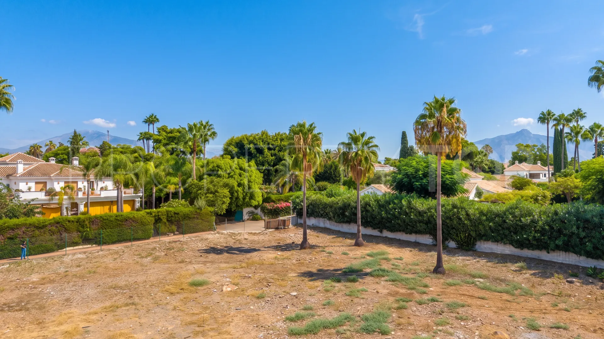 Comprar parcela en Guadalmina Baja