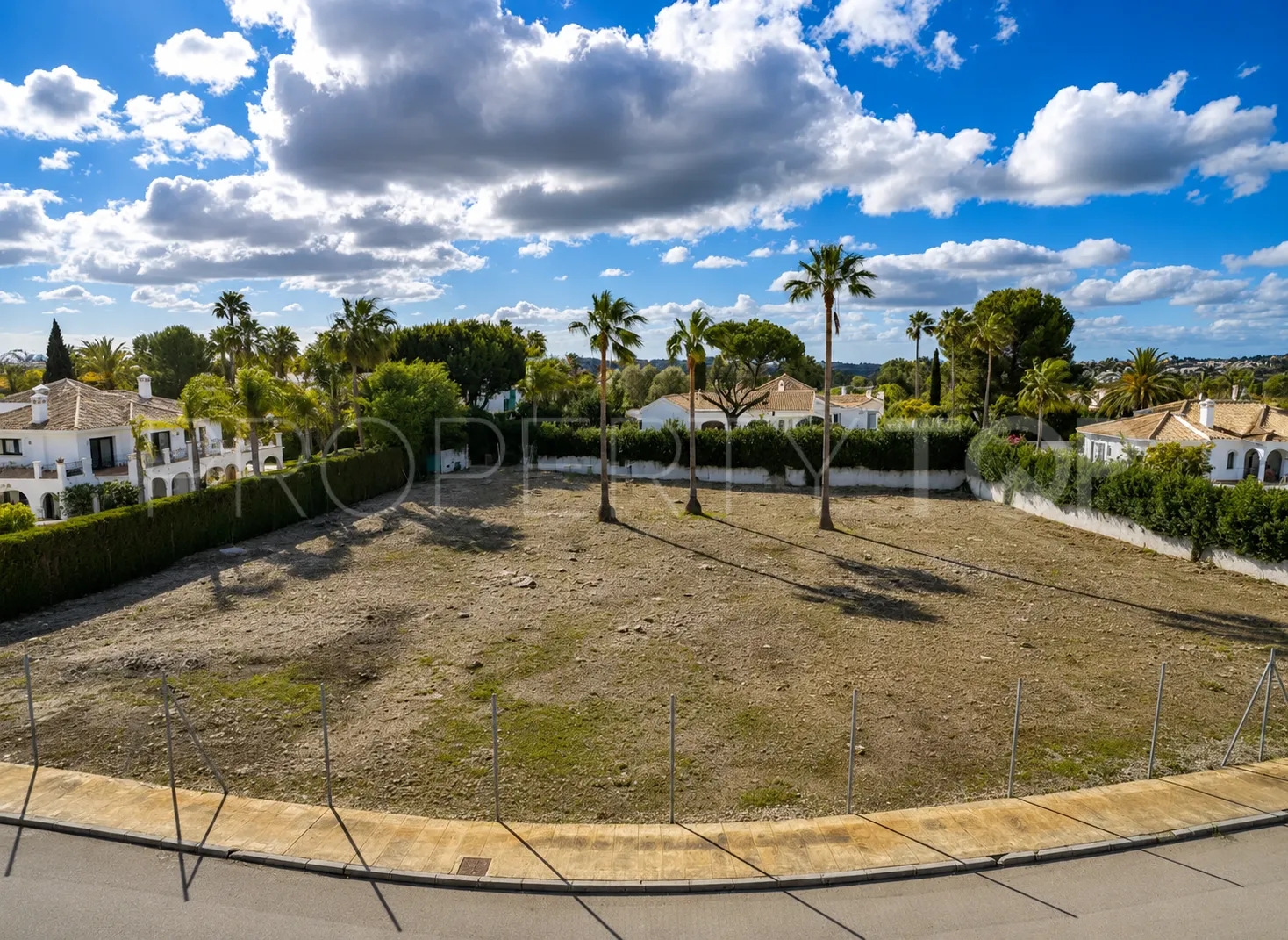Comprar parcela en Guadalmina Baja