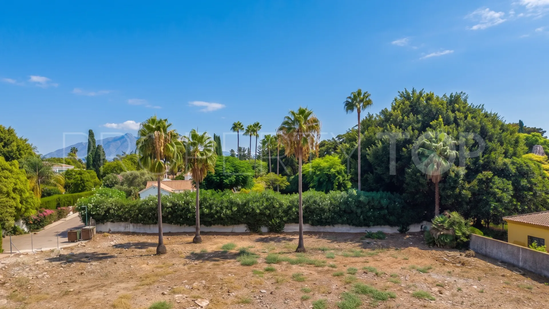 Comprar parcela en Guadalmina Baja