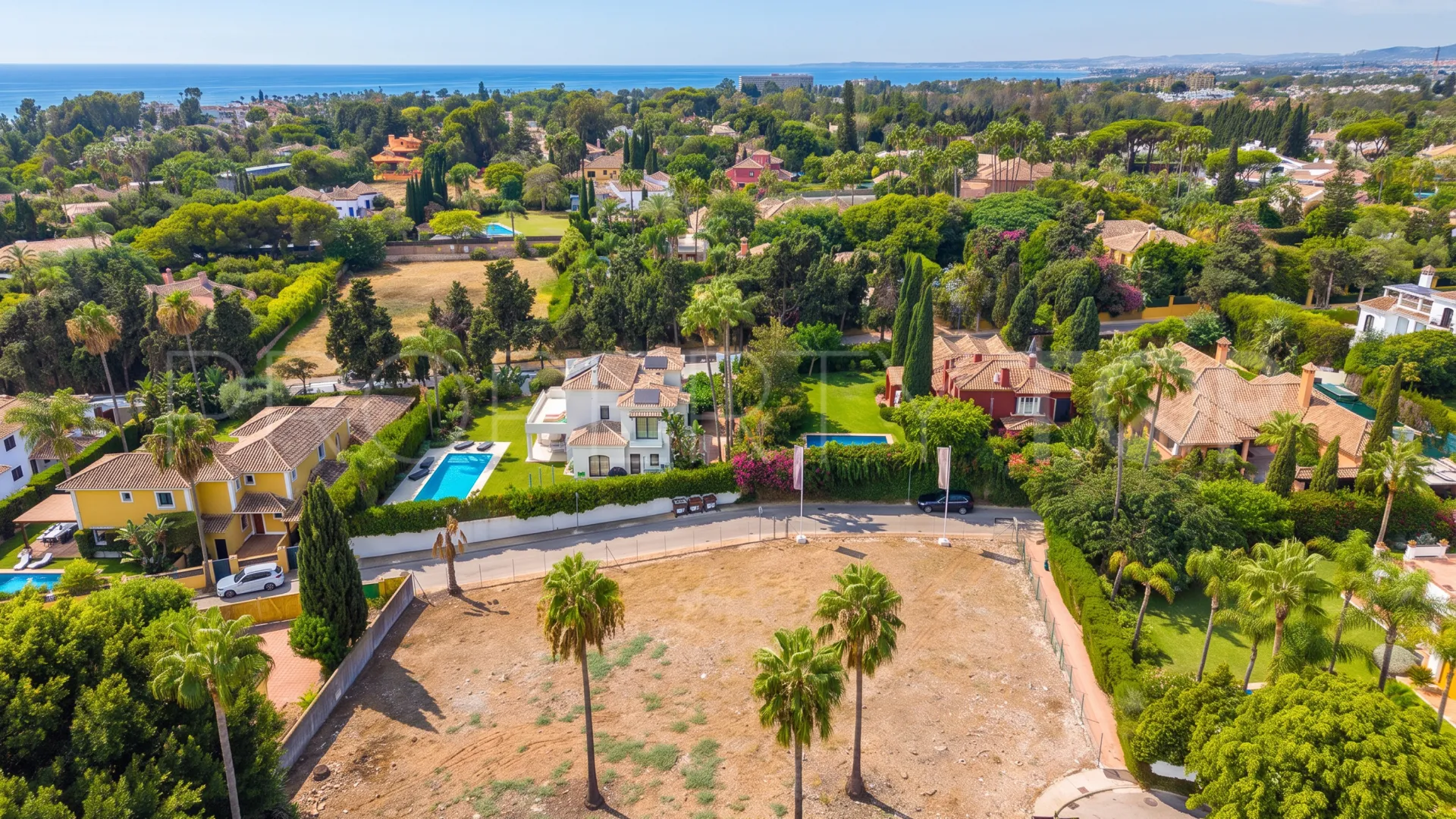 Comprar parcela en Guadalmina Baja