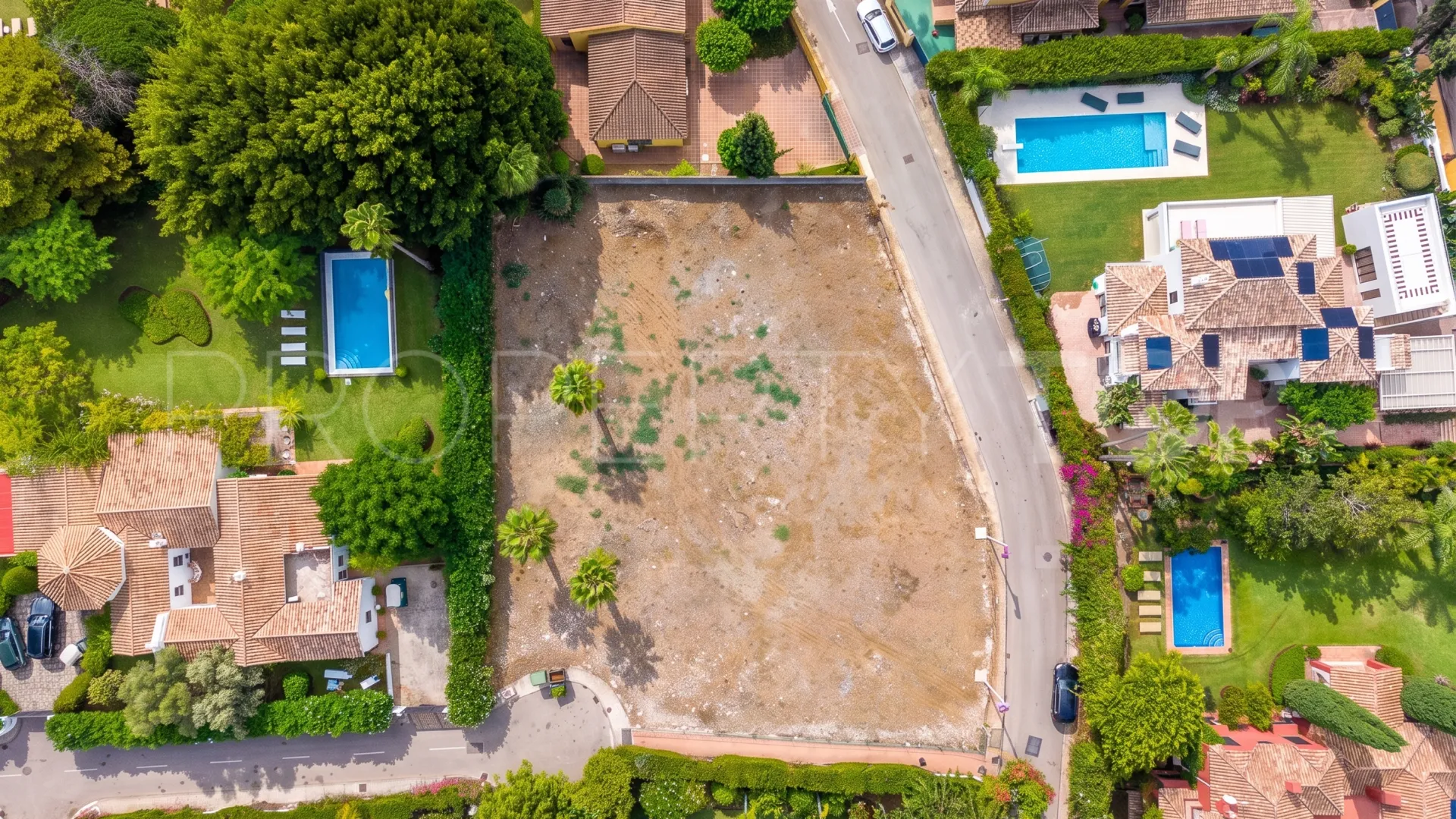 Comprar parcela en Guadalmina Baja