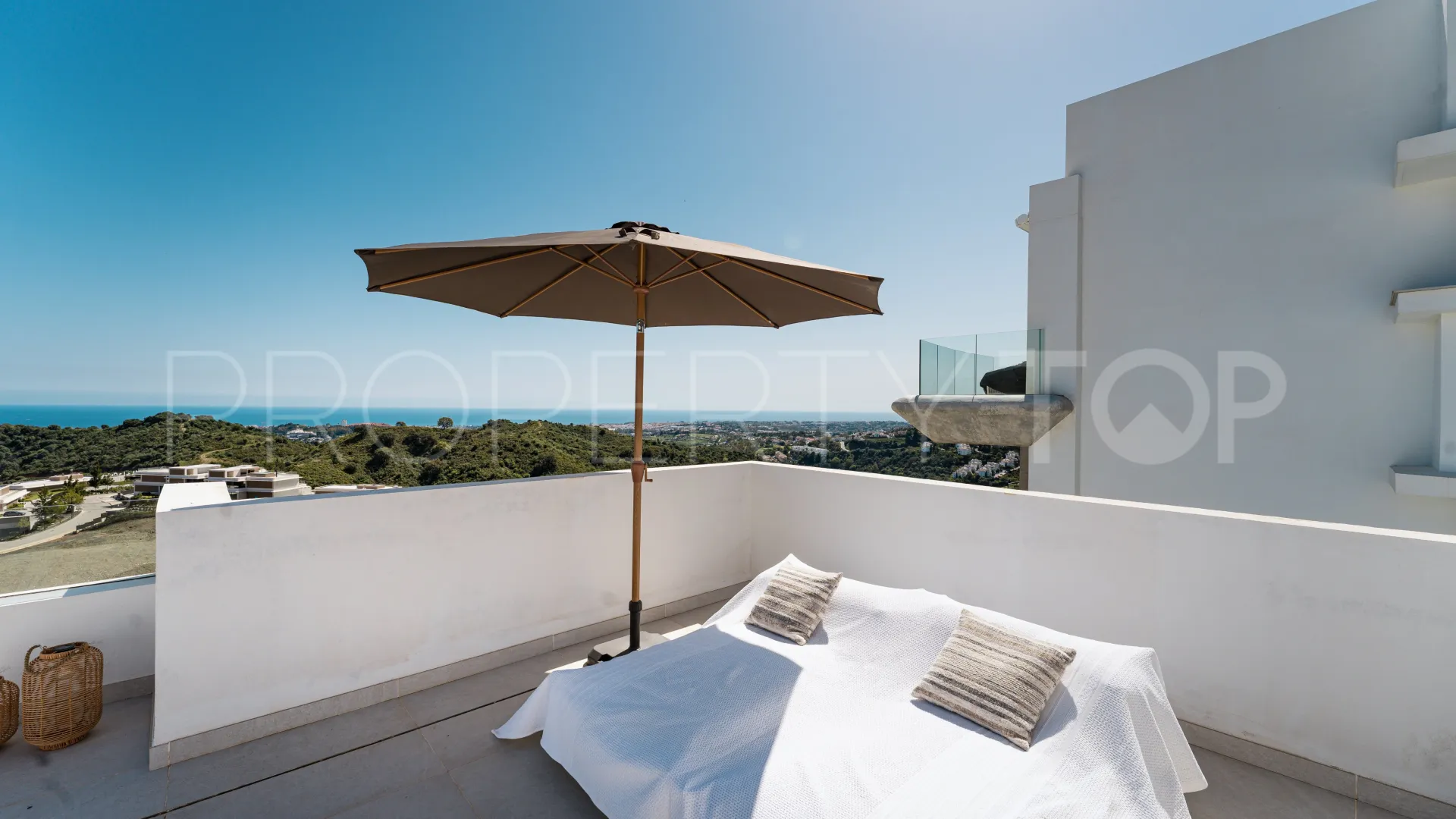 Real de La Quinta, atico duplex a la venta con 3 dormitorios