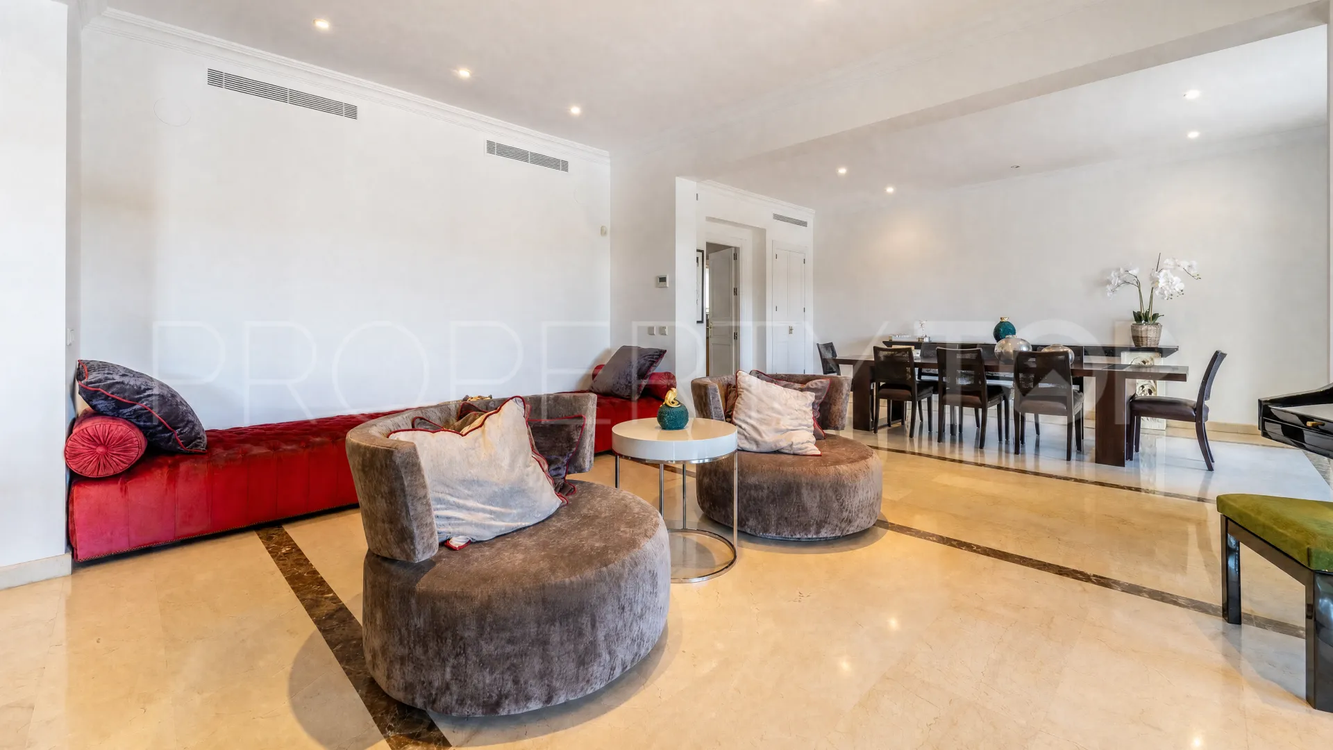 Villa con 5 dormitorios en venta en Sierra Blanca