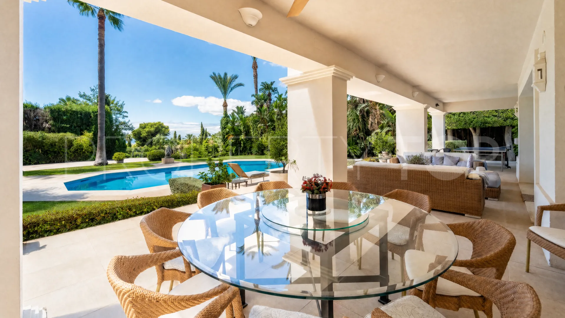 Villa con 5 dormitorios en venta en Sierra Blanca