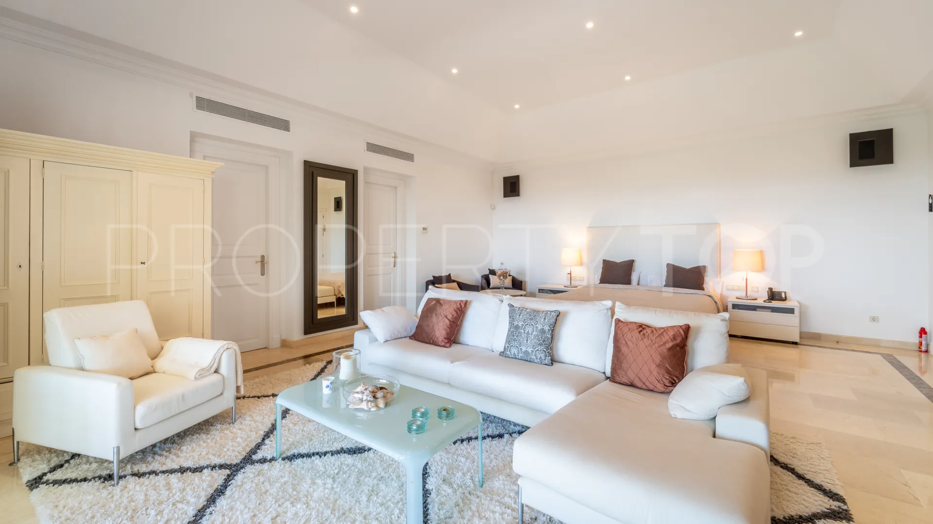 Villa con 5 dormitorios en venta en Sierra Blanca