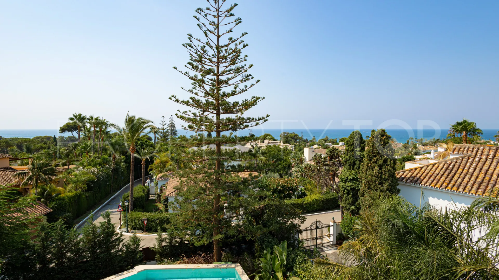 Villa with 5 bedrooms for sale in Los Monteros