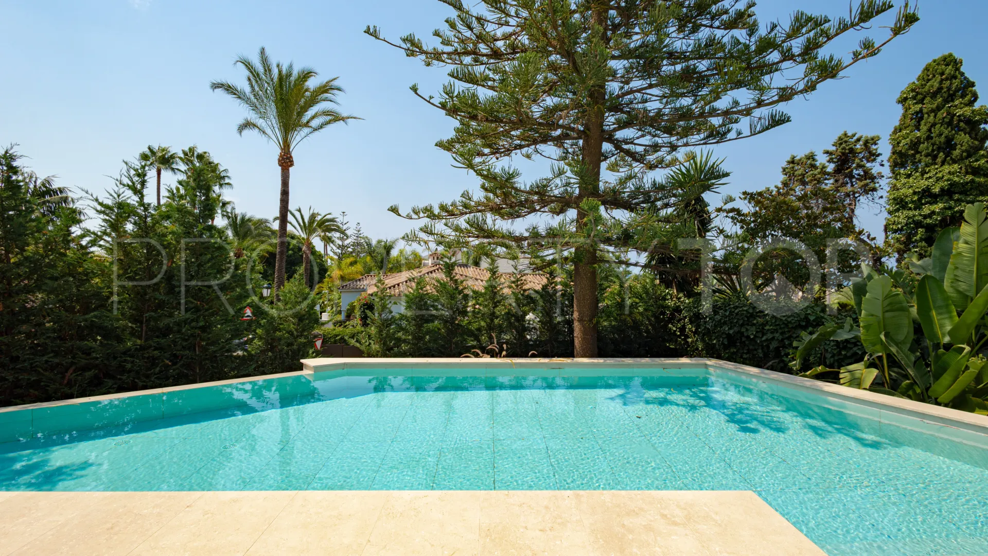Villa with 5 bedrooms for sale in Los Monteros