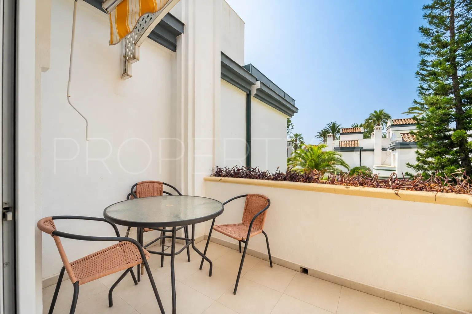 3 bedrooms Dominion Beach town house for sale