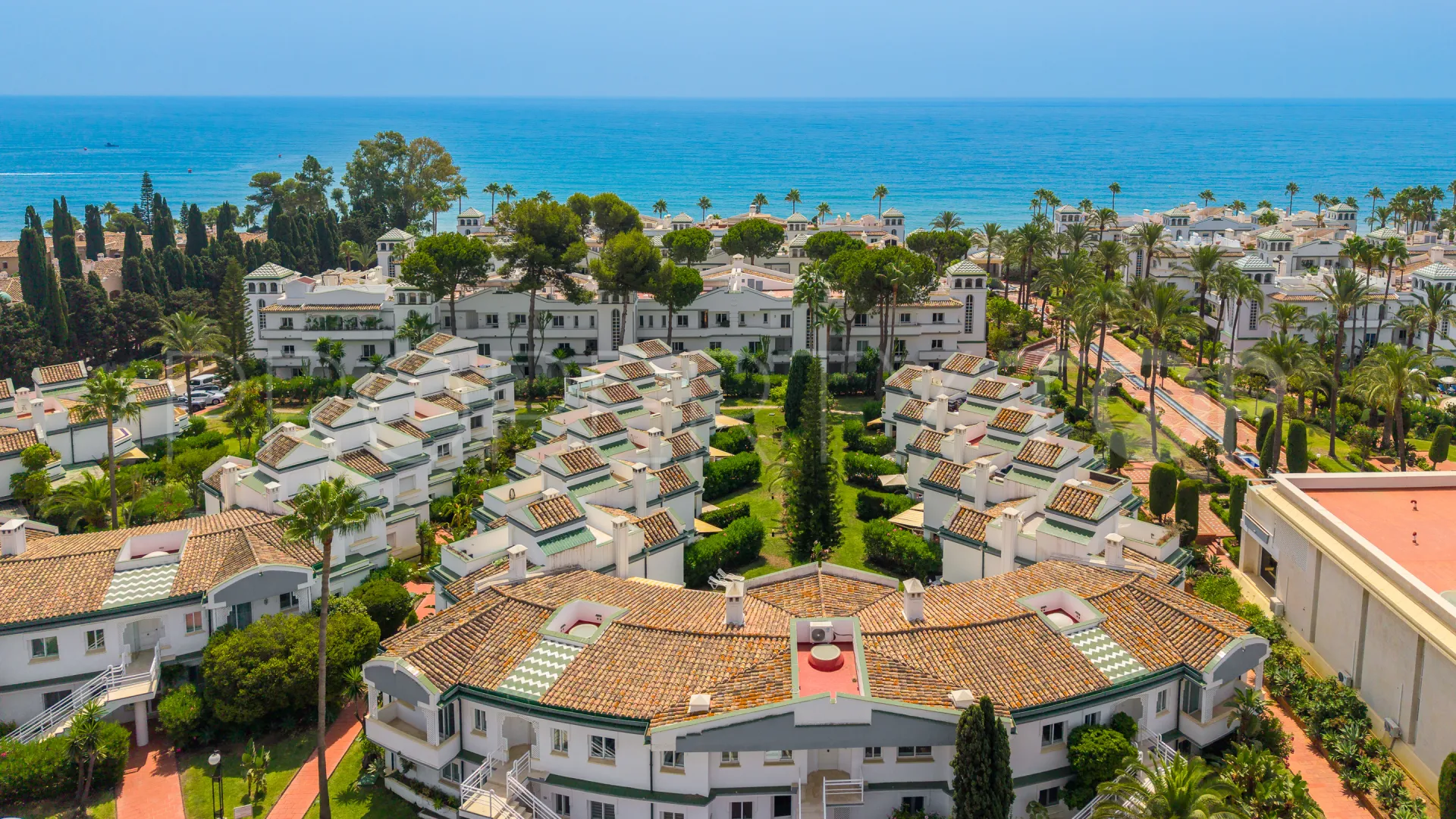 3 bedrooms Dominion Beach town house for sale