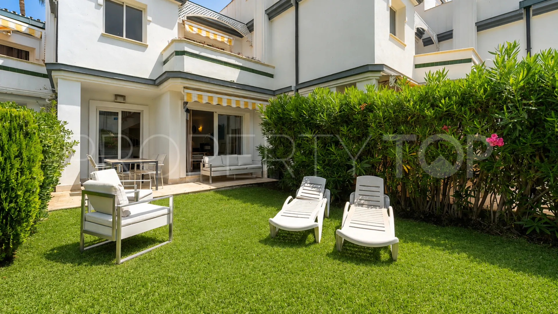3 bedrooms Dominion Beach town house for sale