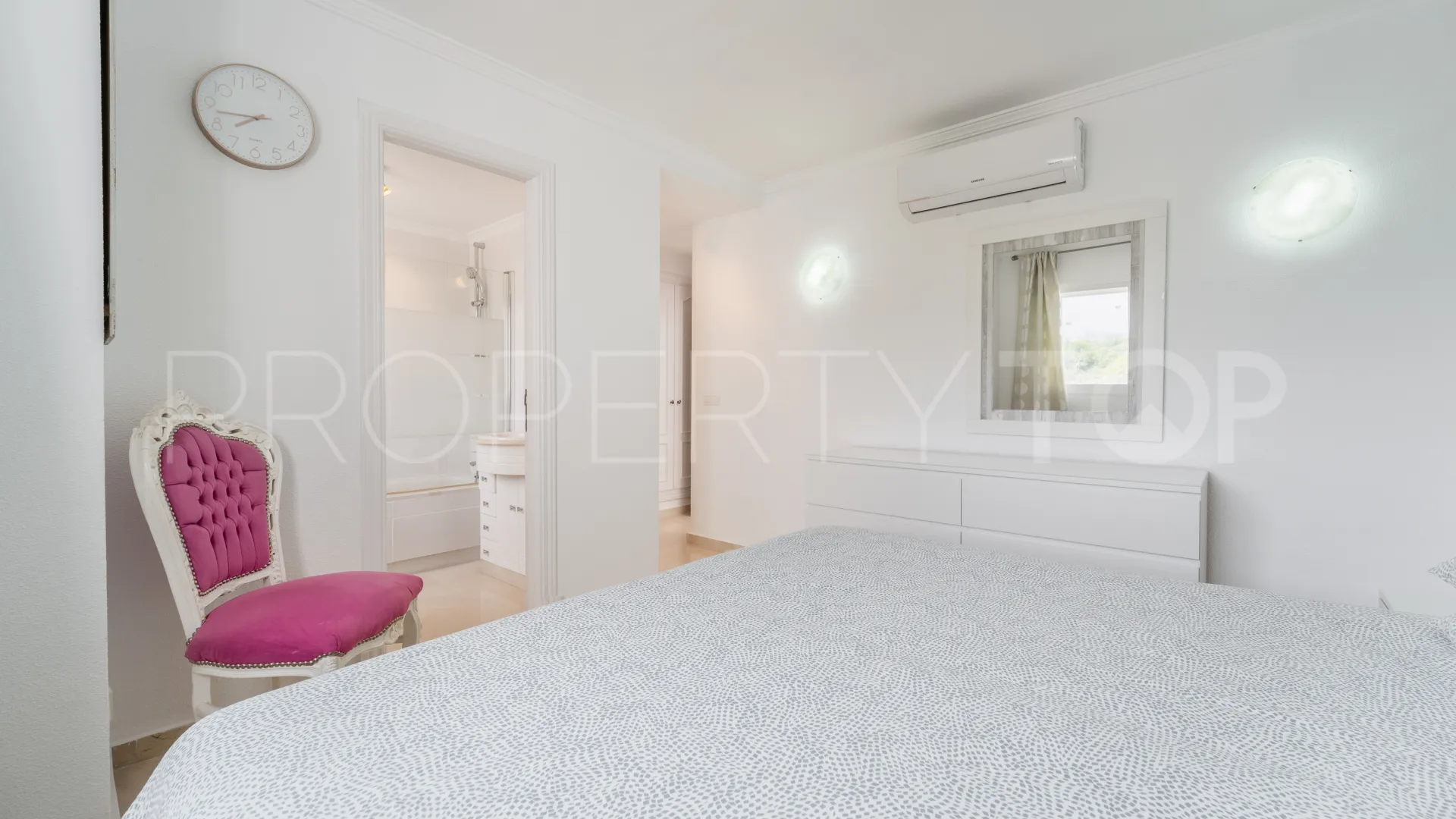3 bedrooms Dominion Beach town house for sale