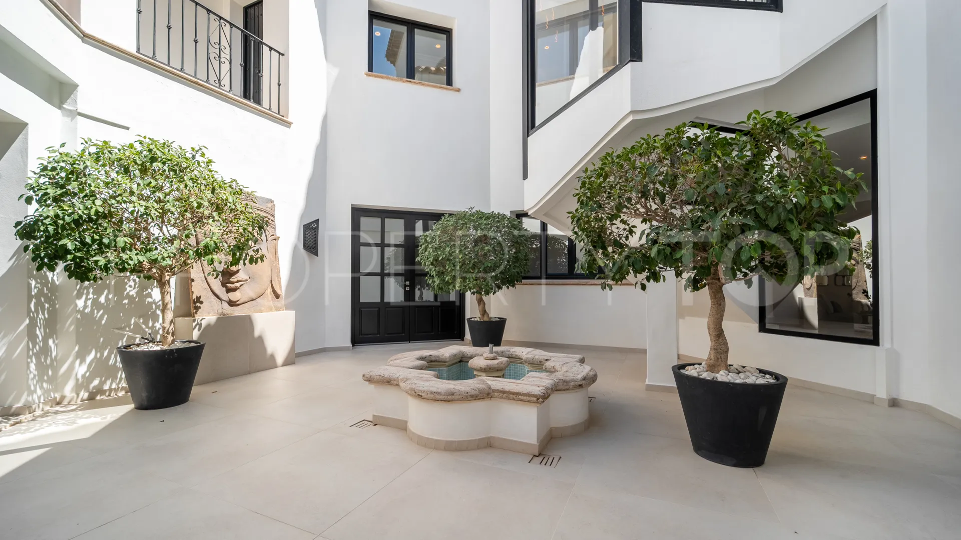 For sale villa in Marbella Hill Club