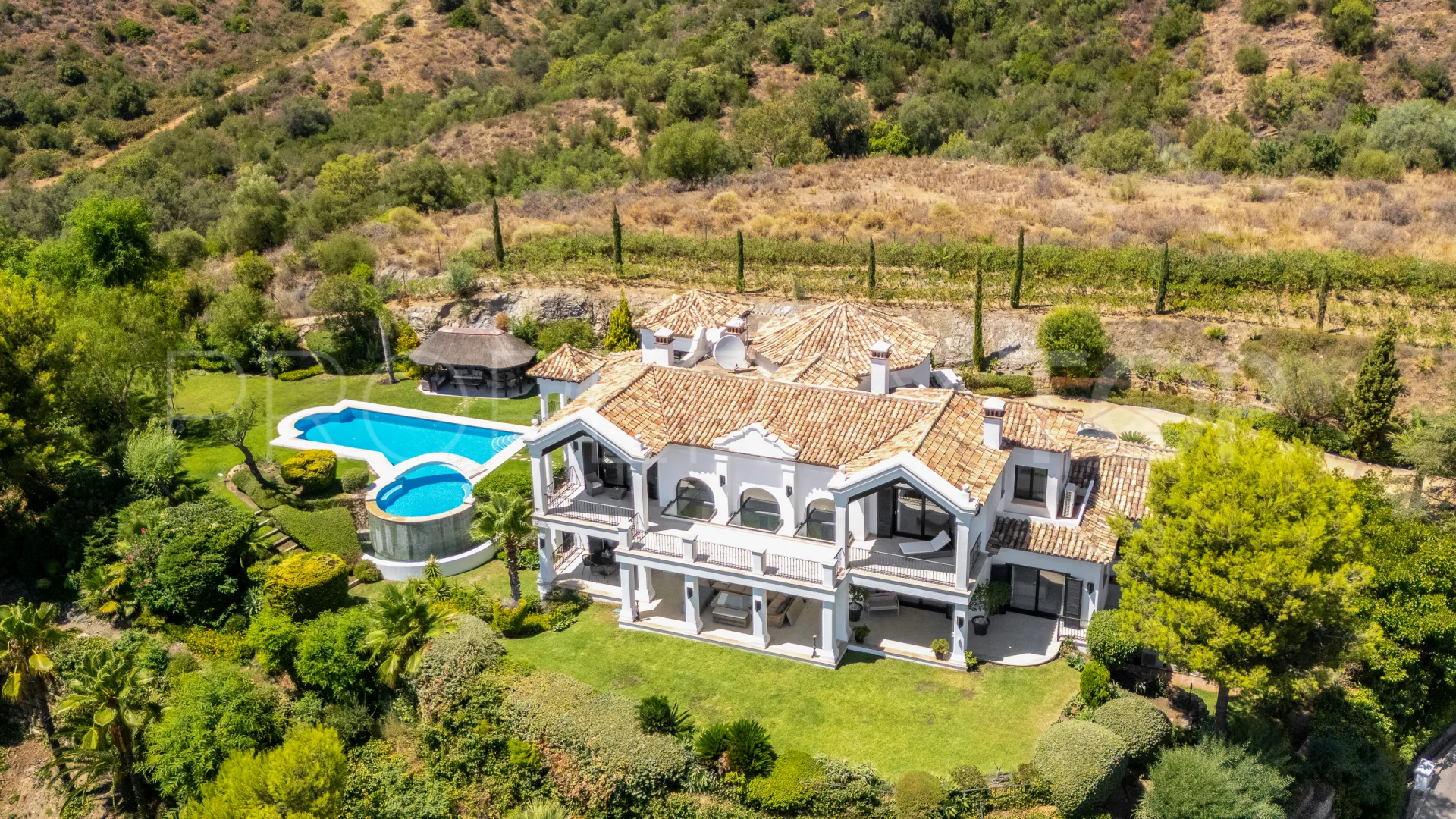 For sale villa in Marbella Hill Club