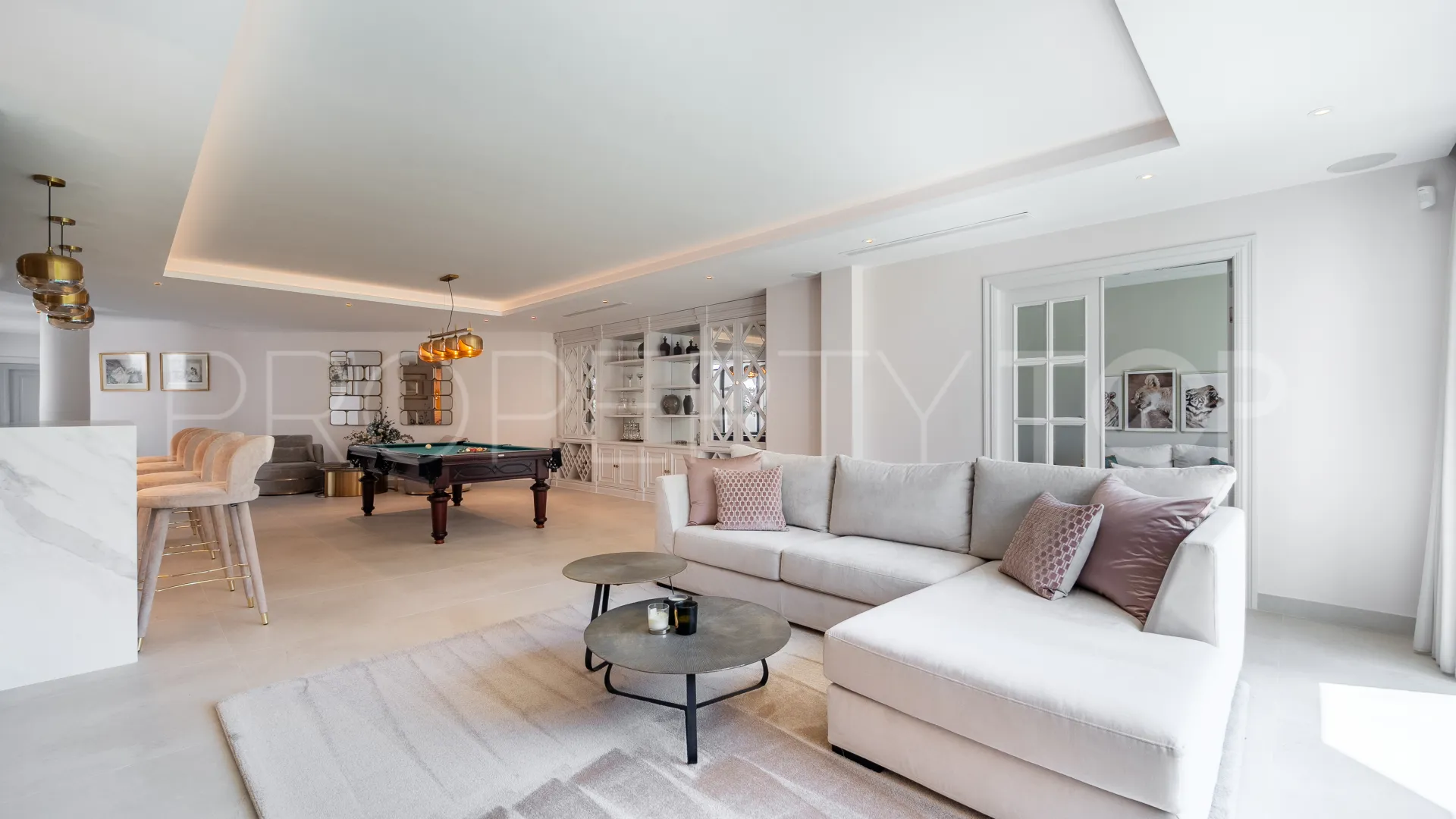 For sale villa in Marbella Hill Club