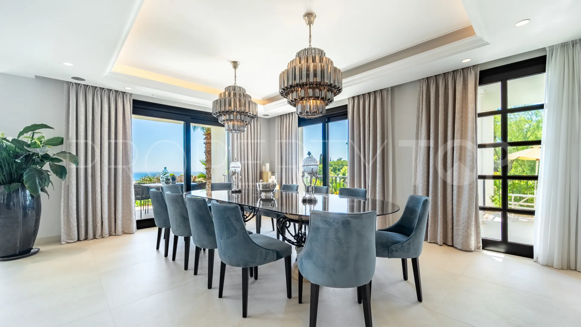 For sale villa in Marbella Hill Club