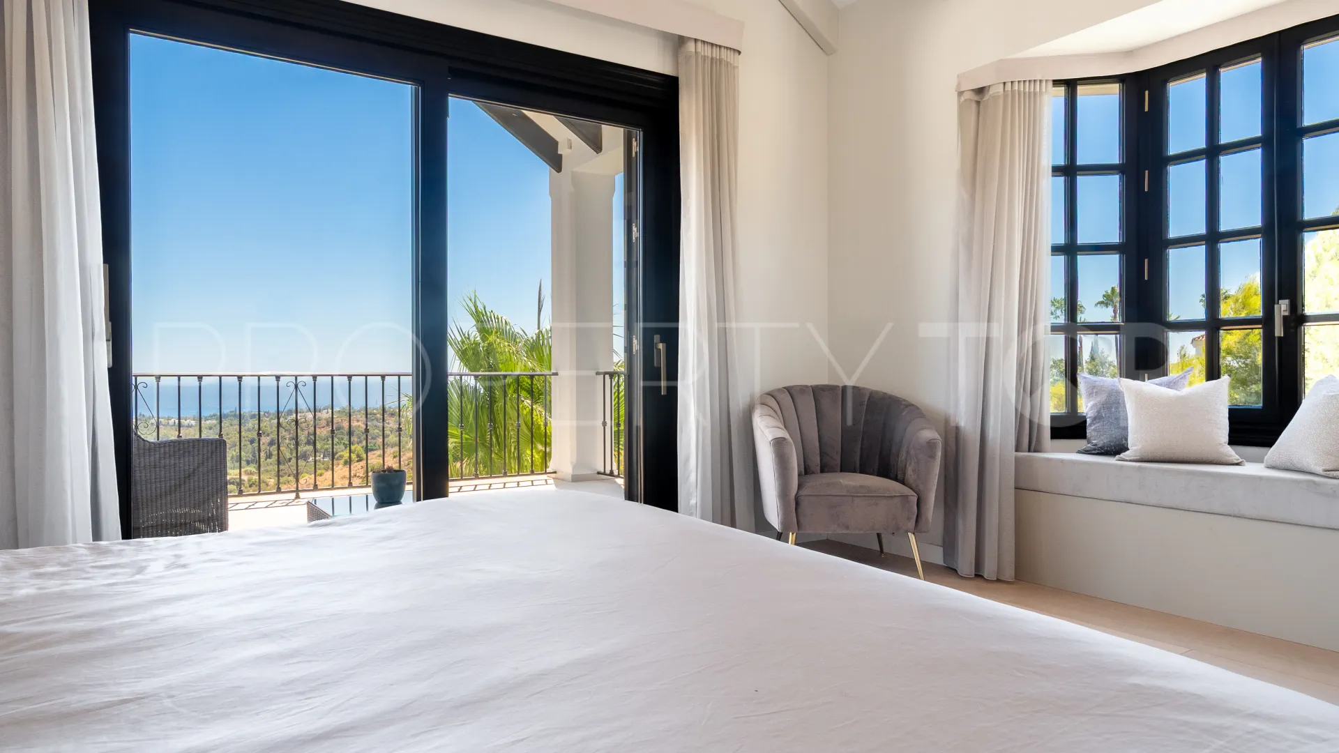 For sale villa in Marbella Hill Club