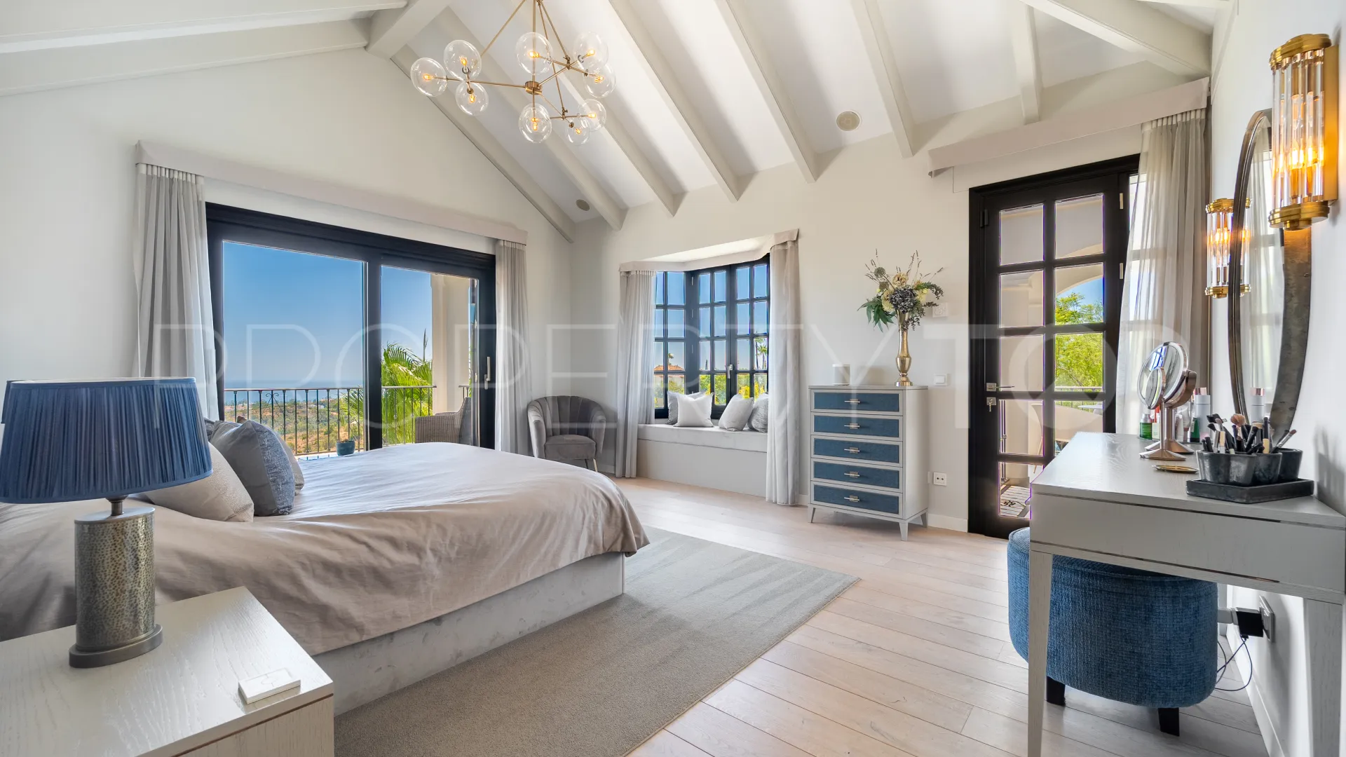For sale villa in Marbella Hill Club
