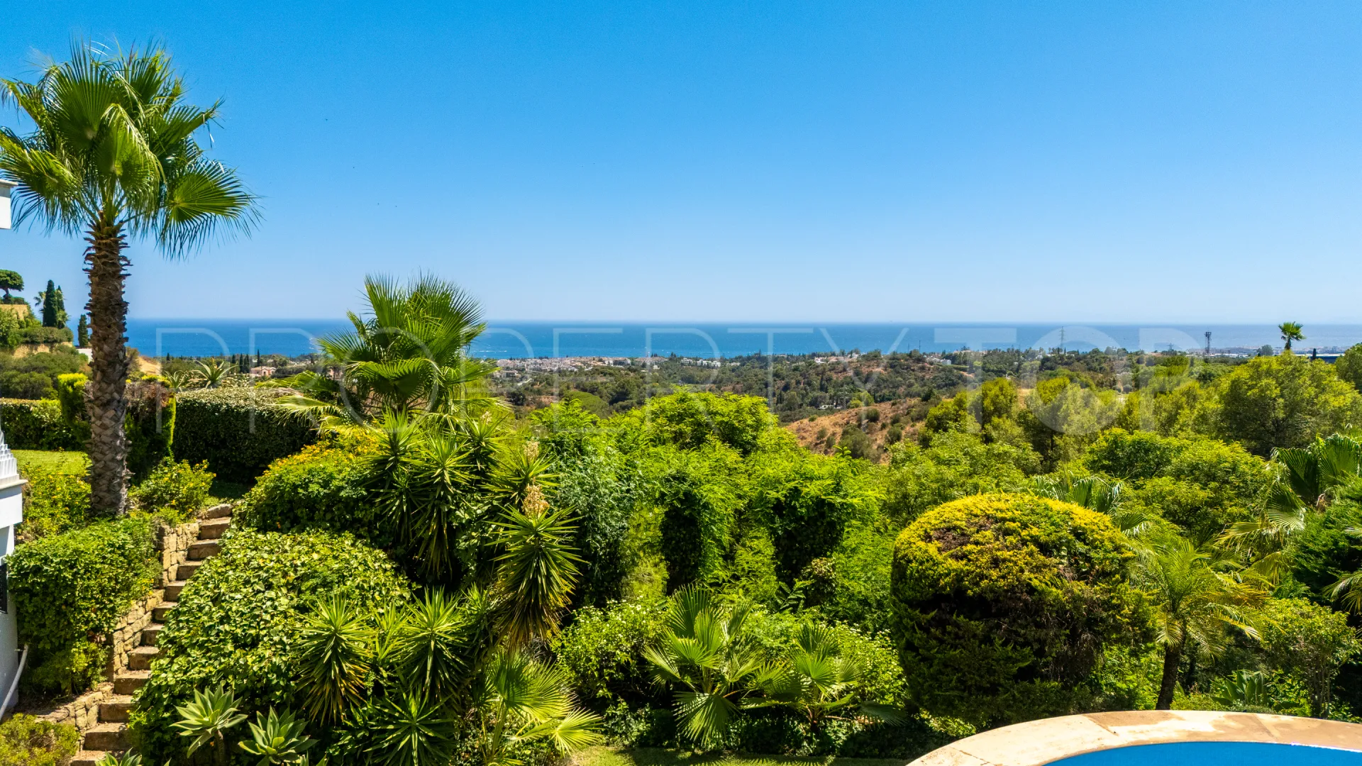 For sale villa in Marbella Hill Club