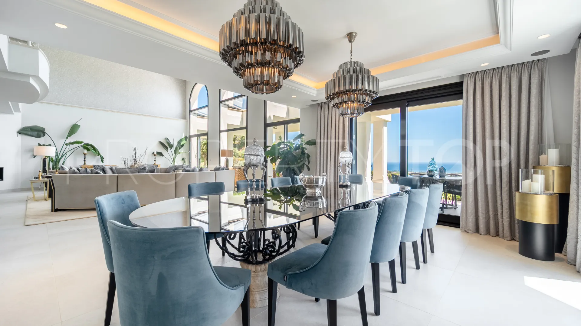 For sale villa in Marbella Hill Club