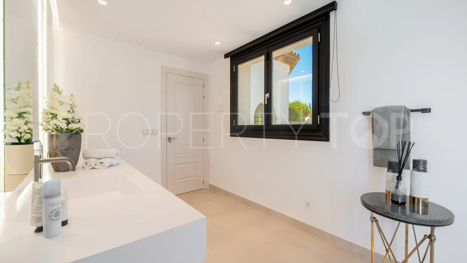 For sale villa in Marbella Hill Club