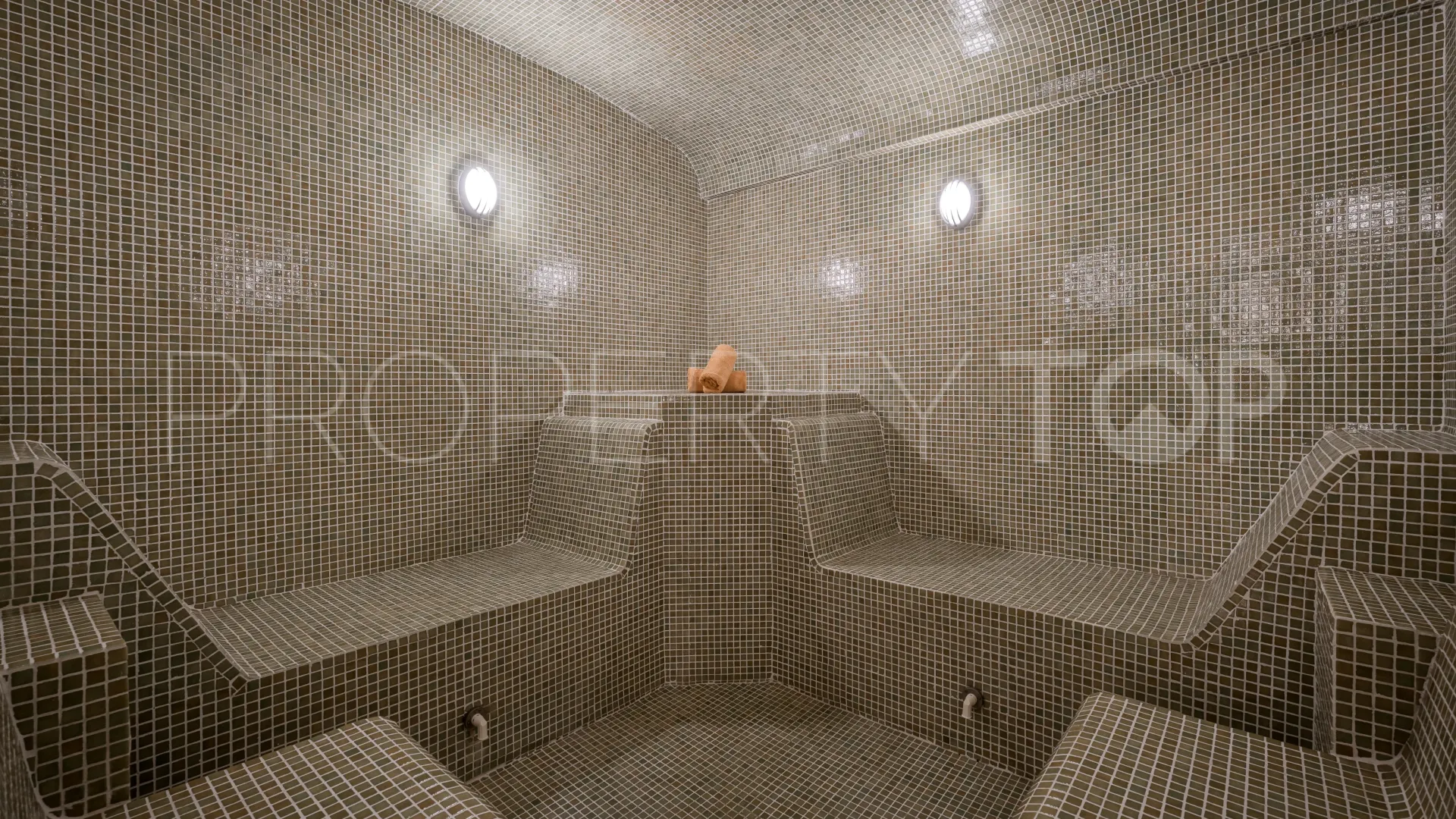 Buy villa in Sierra Blanca with 7 bedrooms