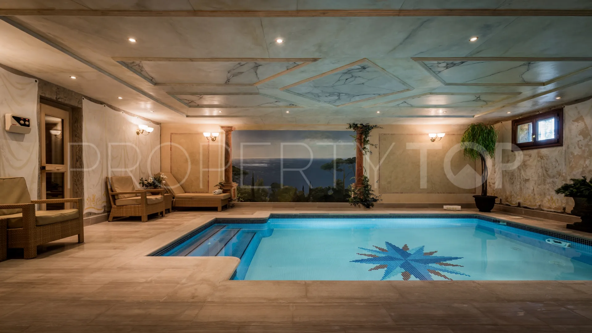 Buy villa in Sierra Blanca with 7 bedrooms