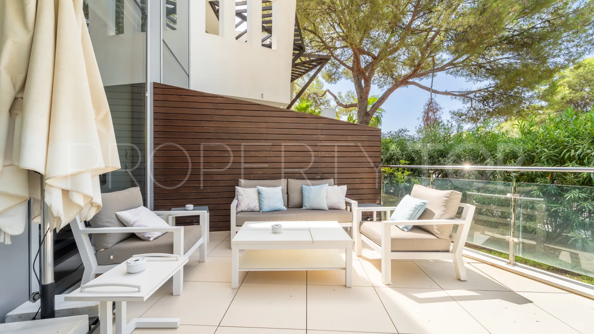 Se vende pareado de 2 dormitorios en Meisho Hills