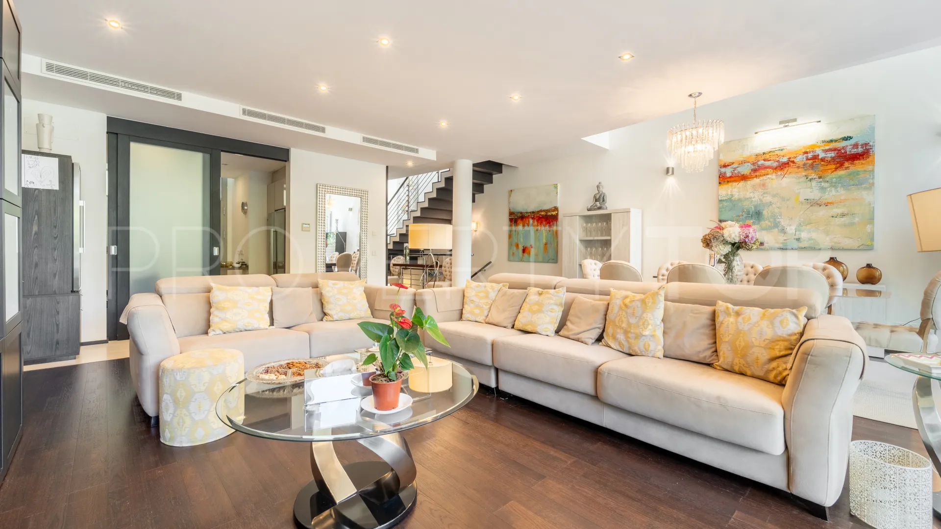 Se vende pareado de 2 dormitorios en Meisho Hills