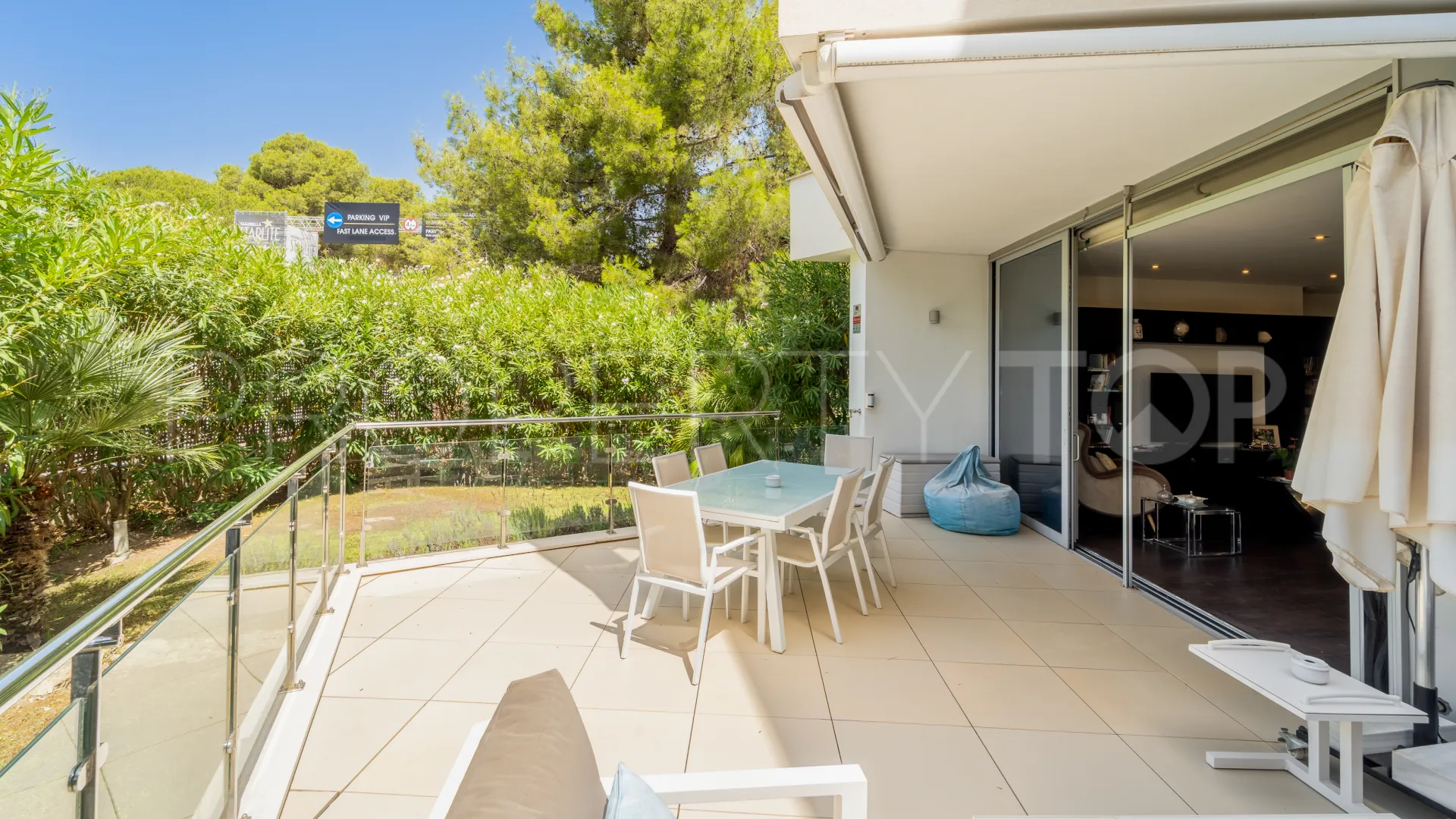 Se vende pareado de 2 dormitorios en Meisho Hills
