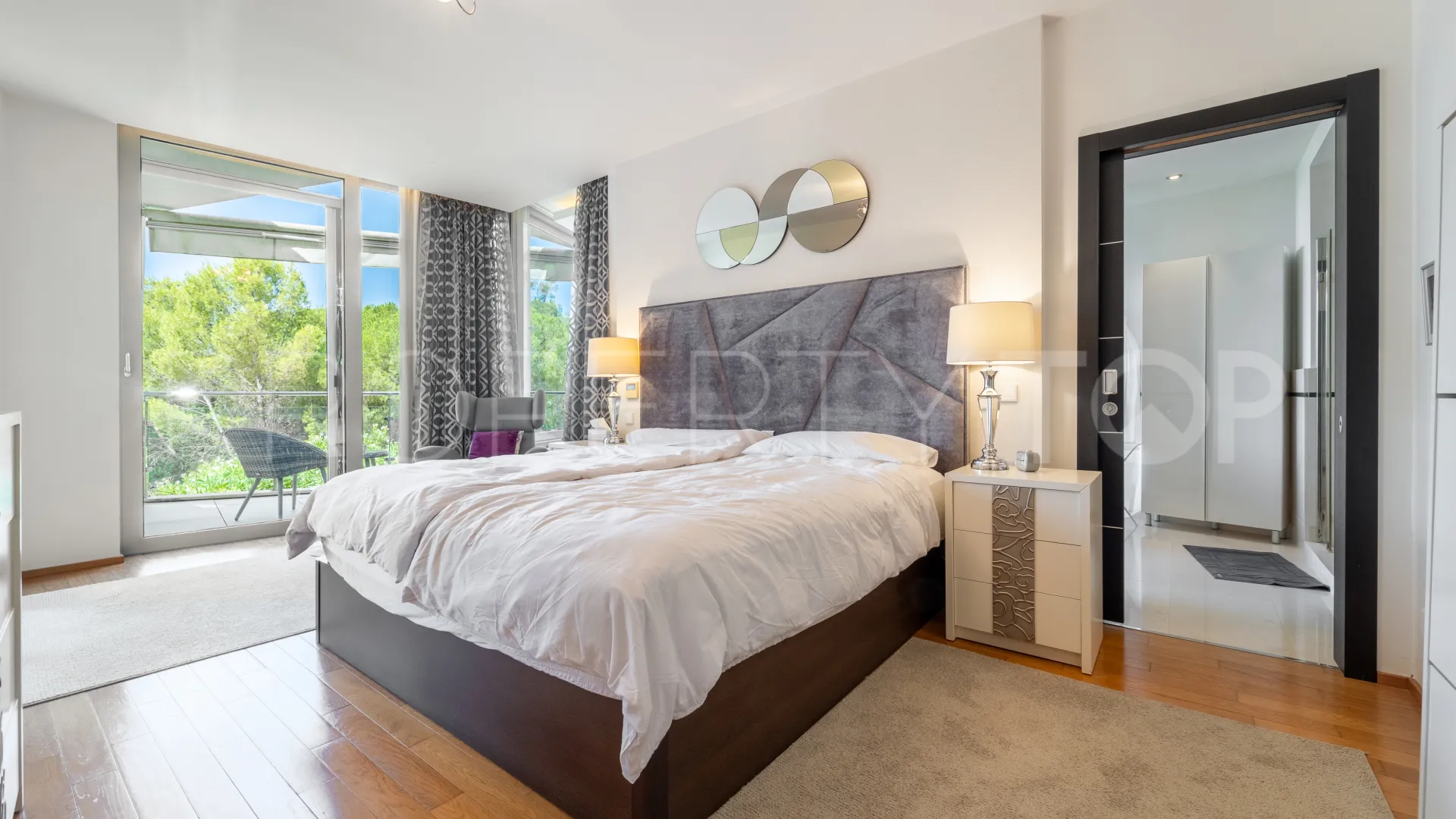 Se vende pareado de 2 dormitorios en Meisho Hills