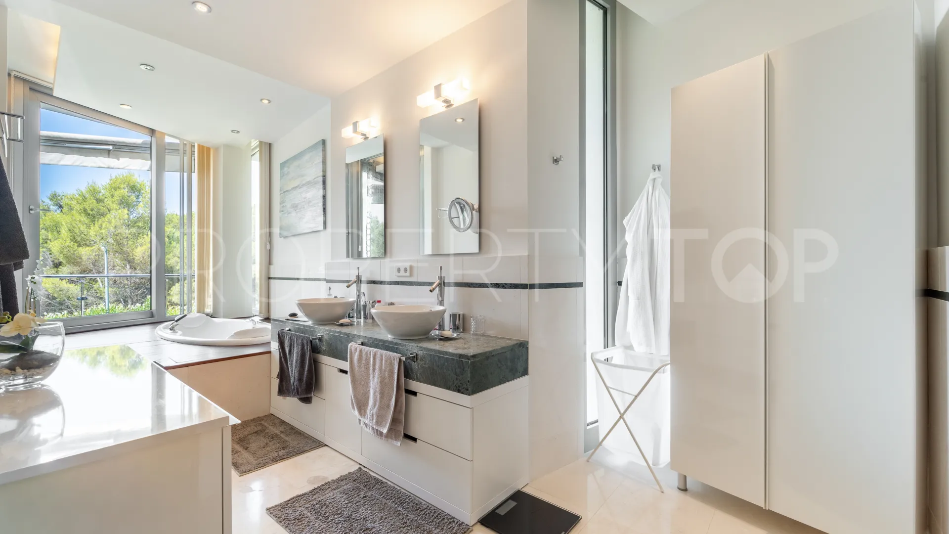 Se vende pareado de 2 dormitorios en Meisho Hills