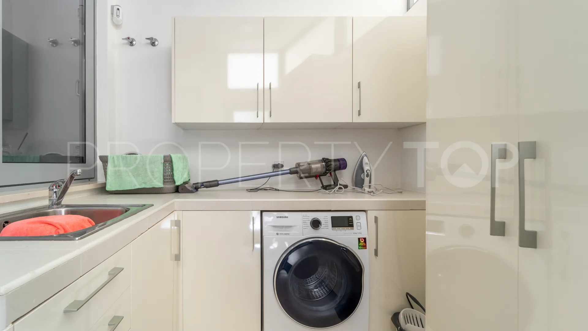 Se vende pareado de 2 dormitorios en Meisho Hills