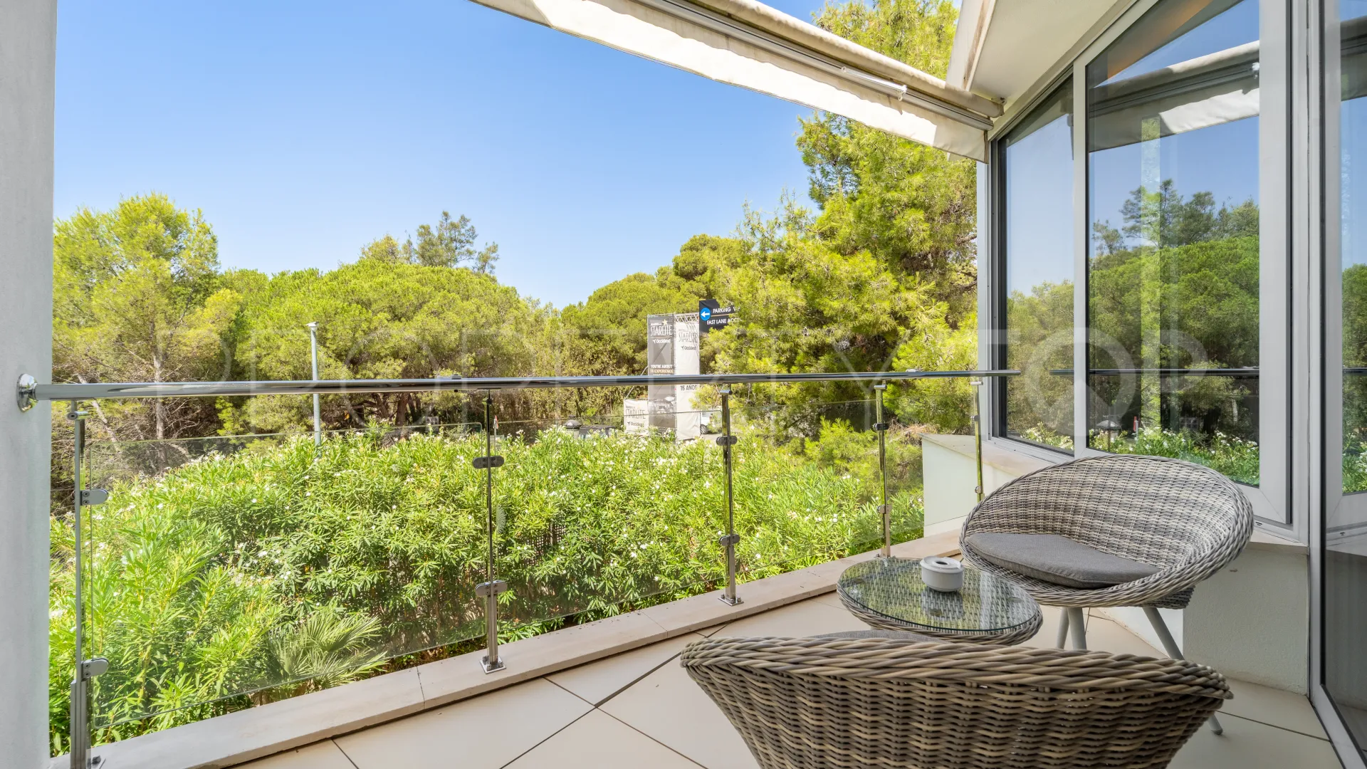Se vende pareado de 2 dormitorios en Meisho Hills