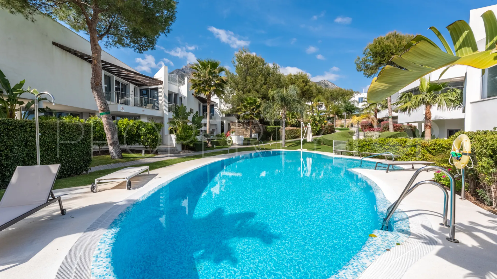 Se vende pareado de 2 dormitorios en Meisho Hills