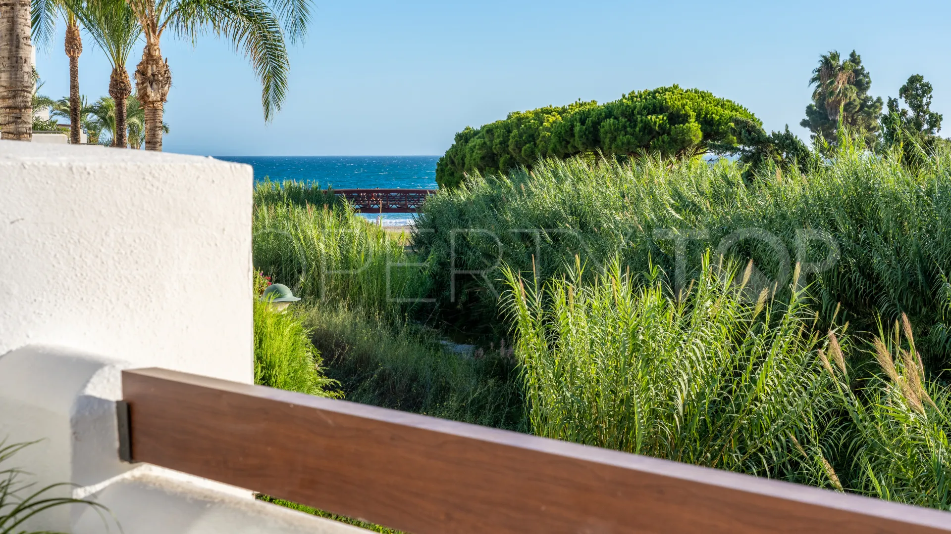 Apartamento en venta en Los Monteros Palm Beach con 3 dormitorios