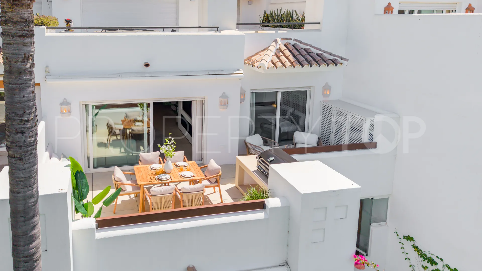 Apartamento en venta en Los Monteros Palm Beach con 3 dormitorios
