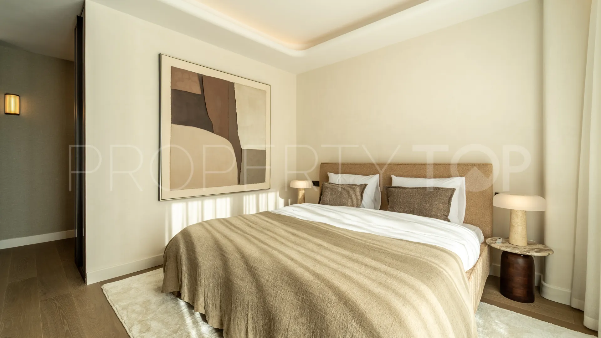 Apartamento en venta en Los Monteros Palm Beach con 3 dormitorios