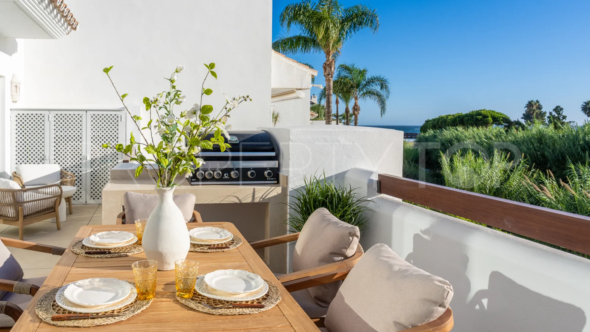 Apartamento en venta en Los Monteros Palm Beach con 3 dormitorios